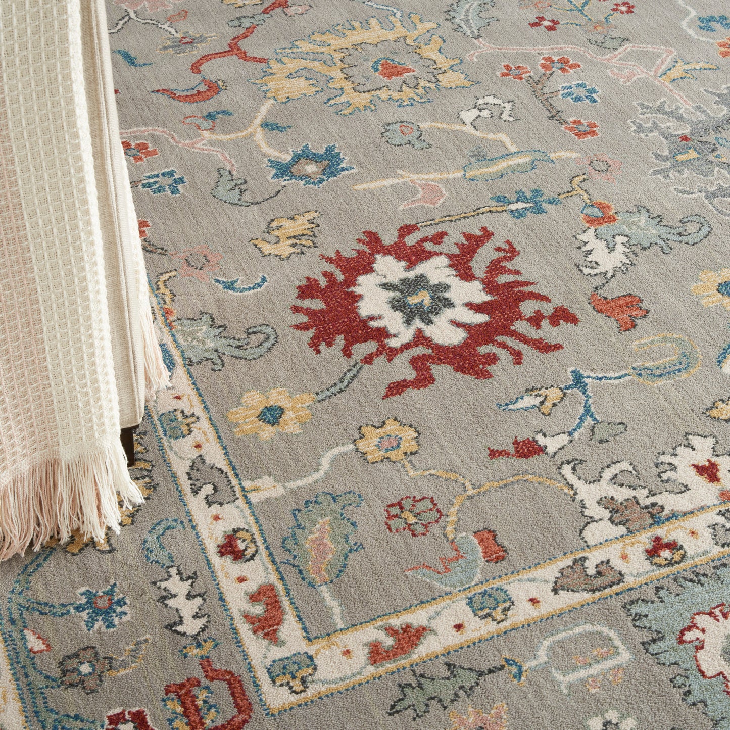Nourison Home Parisa  Grey  Traditional