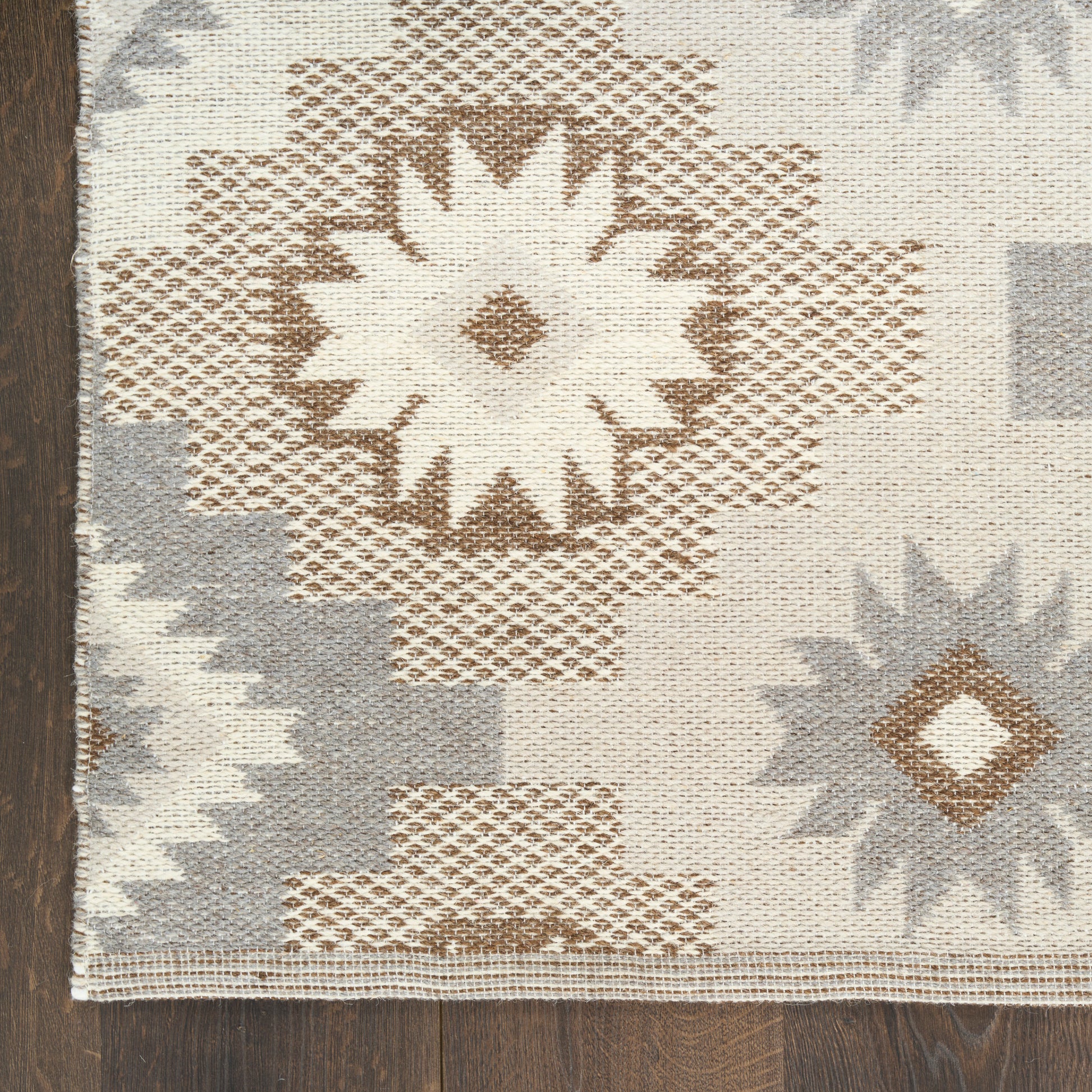 Nourison Home Copenhagen  Ivory Beige  Contemporary