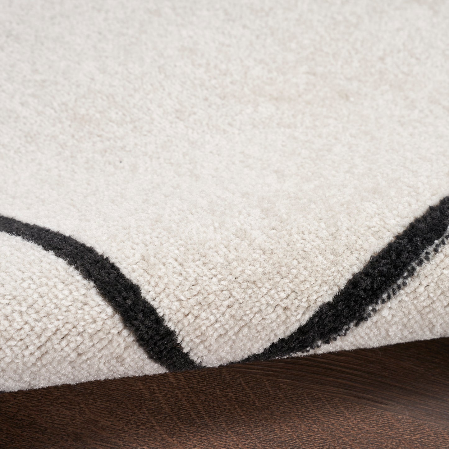 Nourison Home Nourison Essentials  Ivory Black  Contemporary