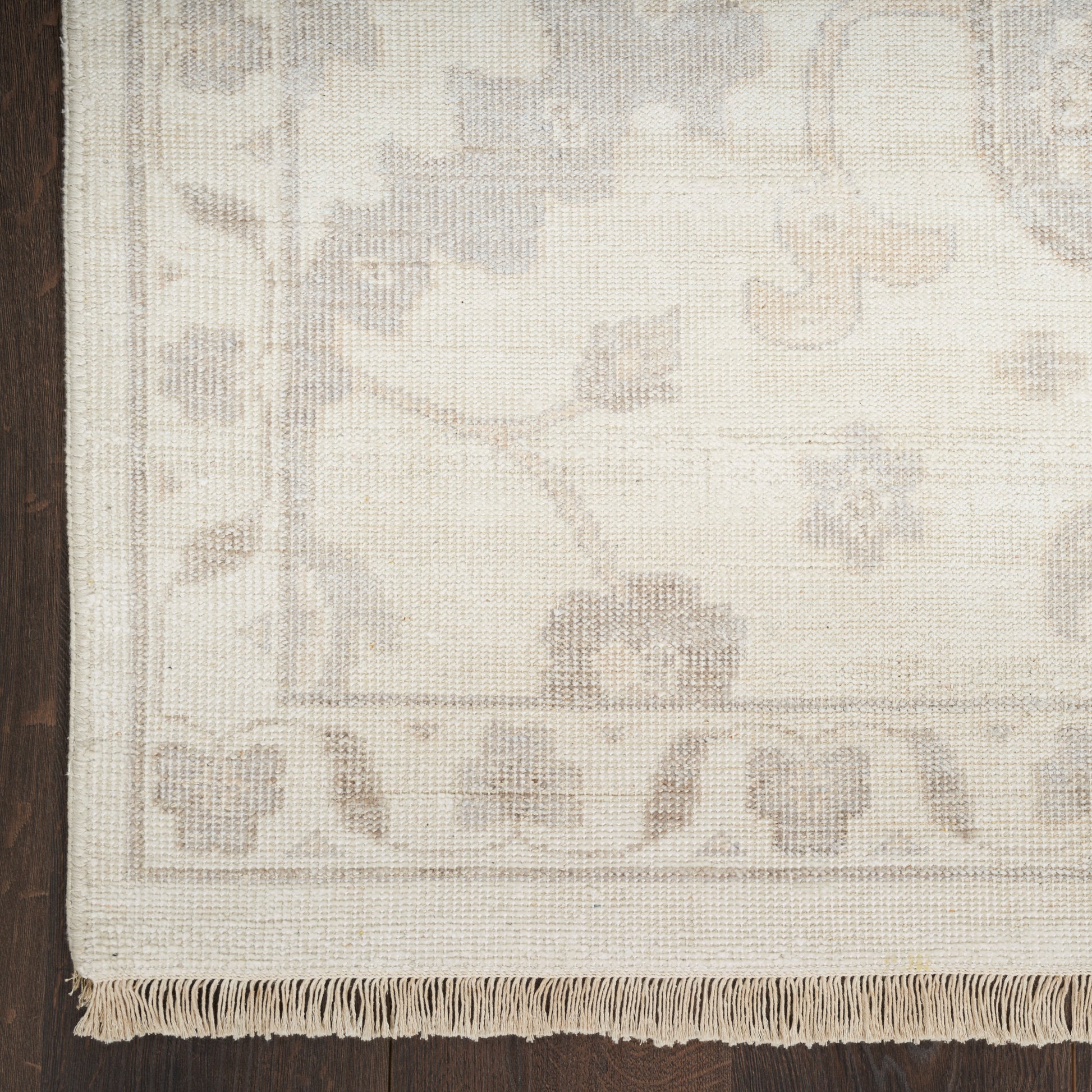 Nourison Home Aldora  Ivory Grey  Traditional