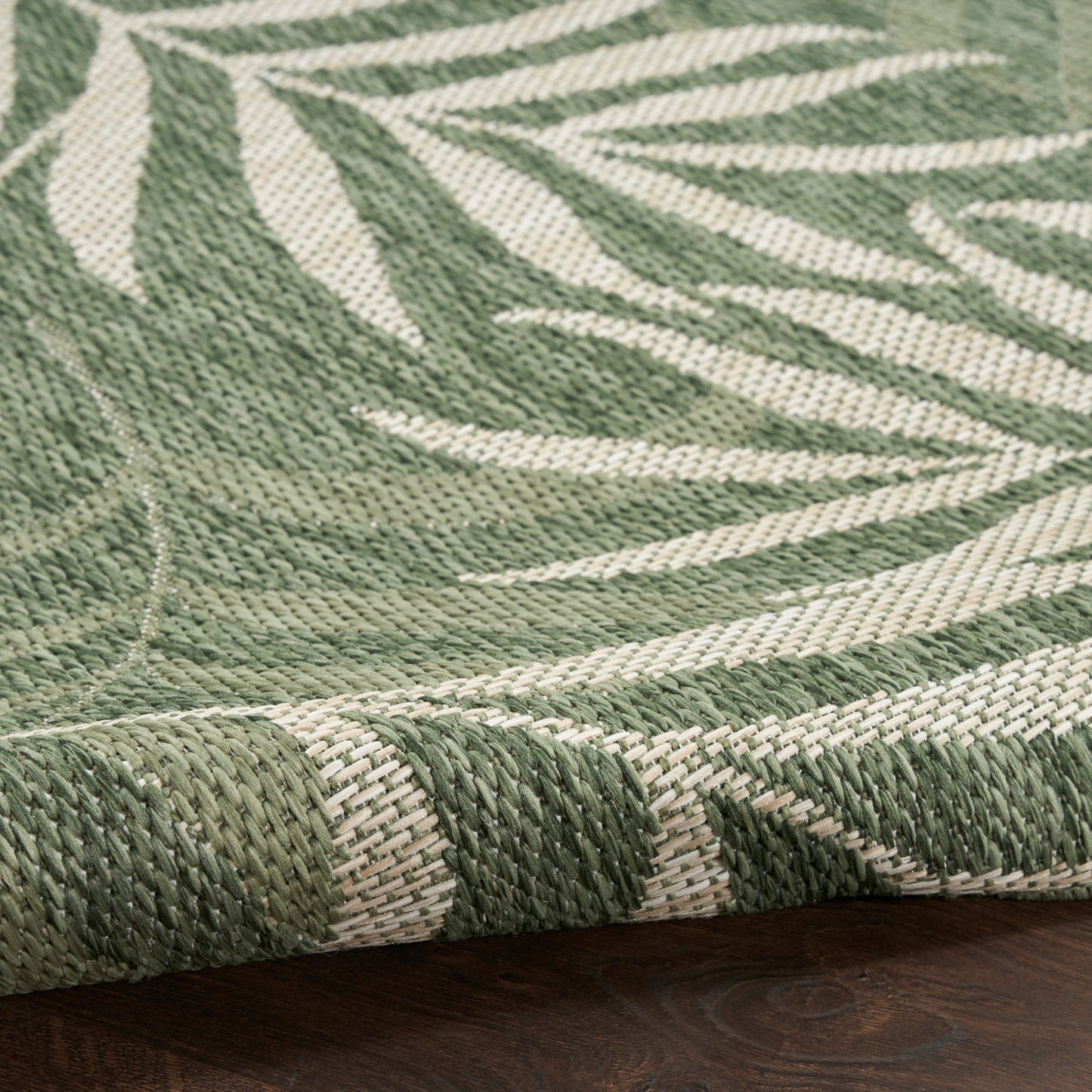 Nourison Home Garden Oasis  Green Ivory  Contemporary