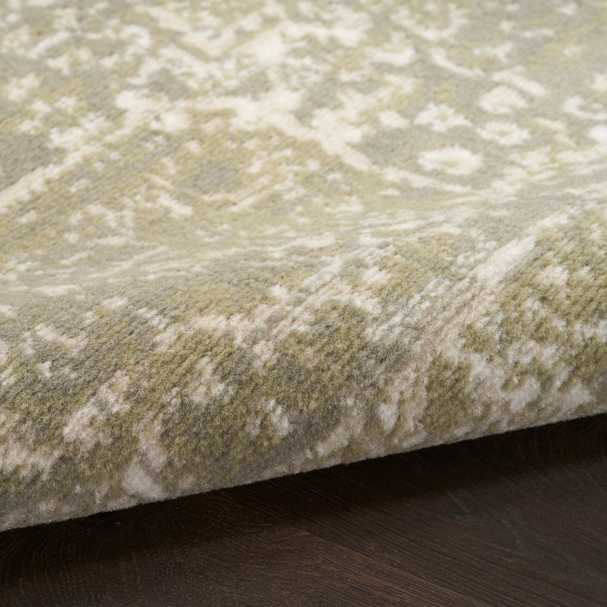 Nourison Home Grafix  Olive  Transitional