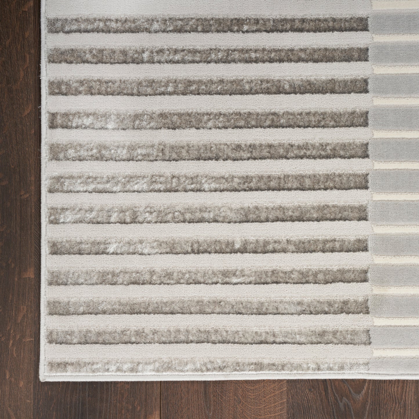 Nourison Home Splash  Silver Grey  Contemporary