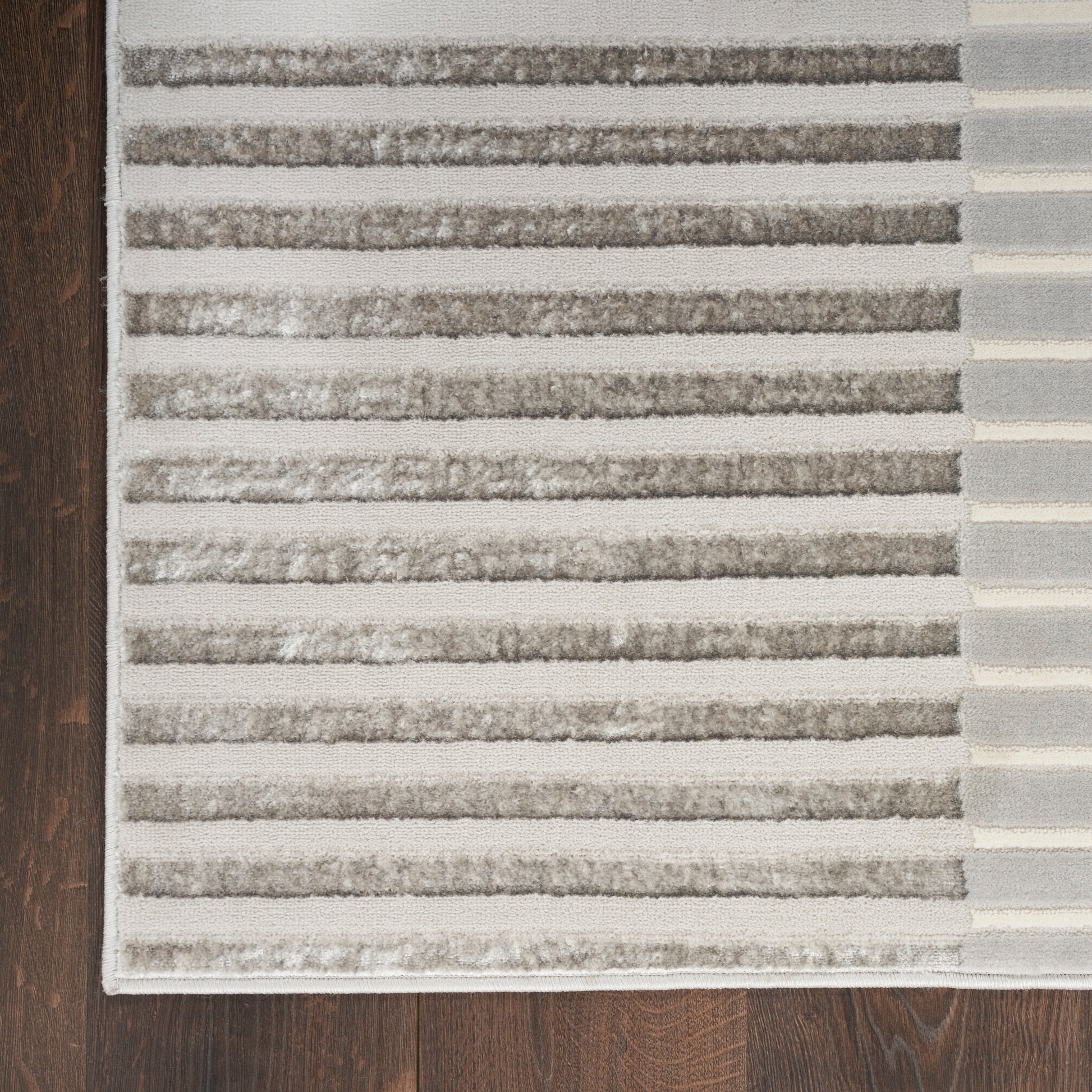 Nourison Home Splash  Silver Grey  Contemporary