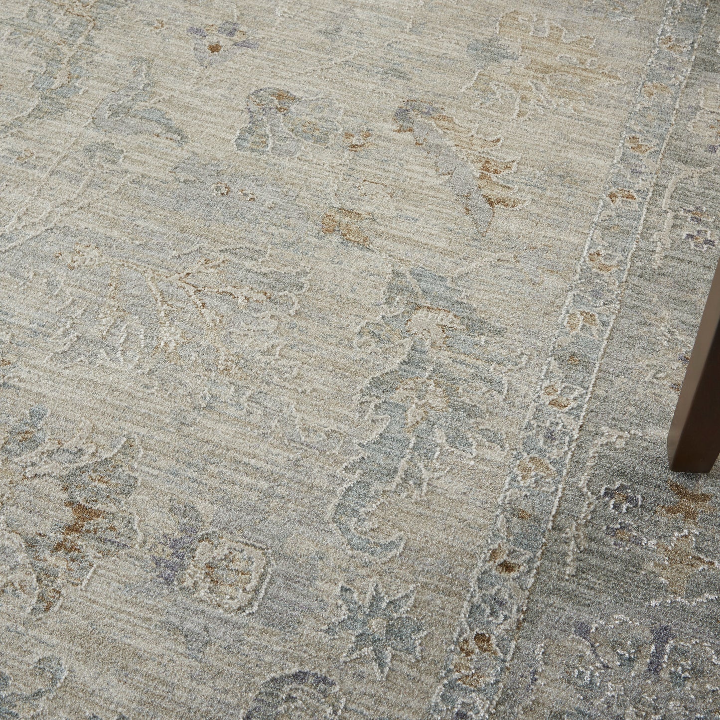 Nourison Home Infinite  Light Grey  Traditional