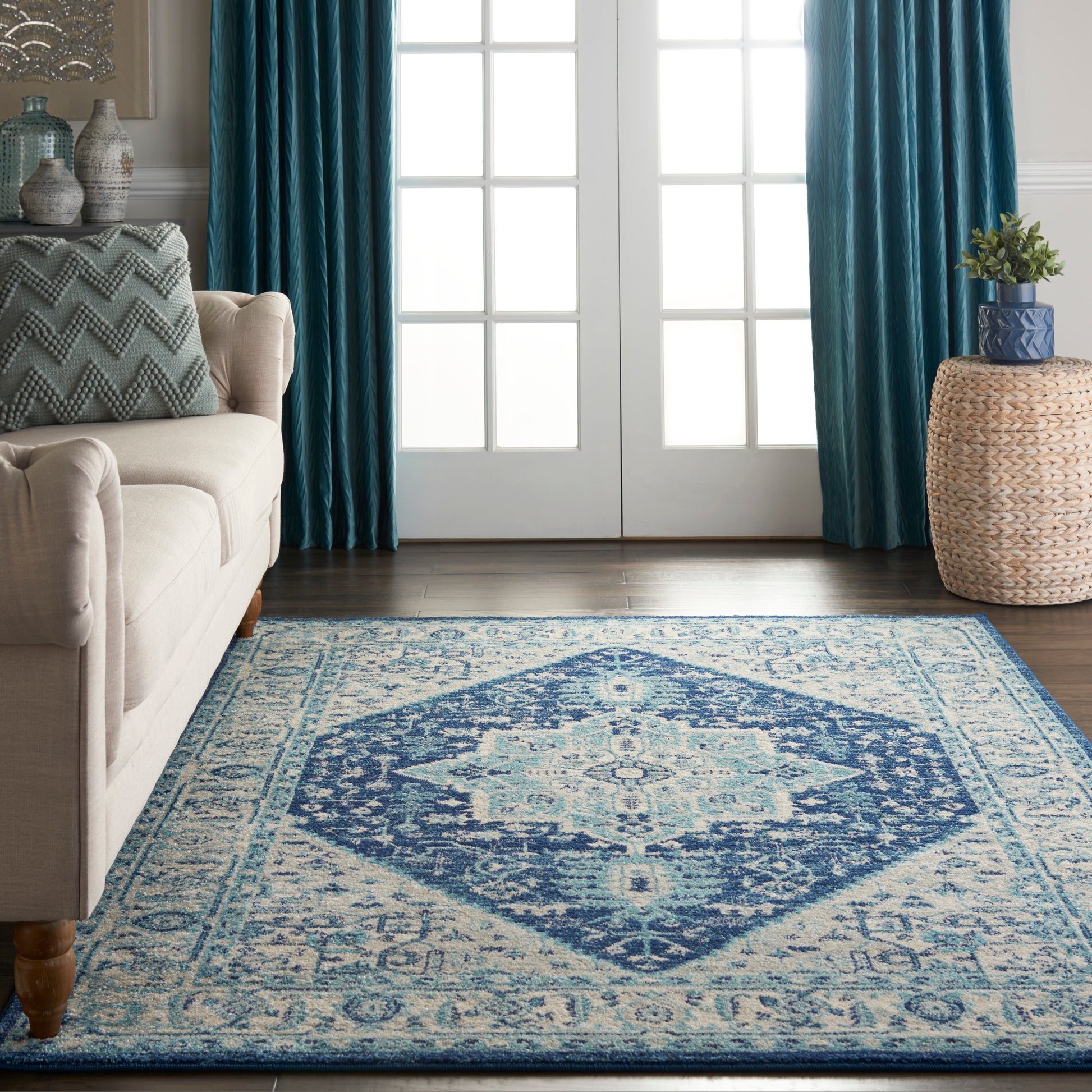 Nourison Home Tranquil  Ivory Navy  Transitional