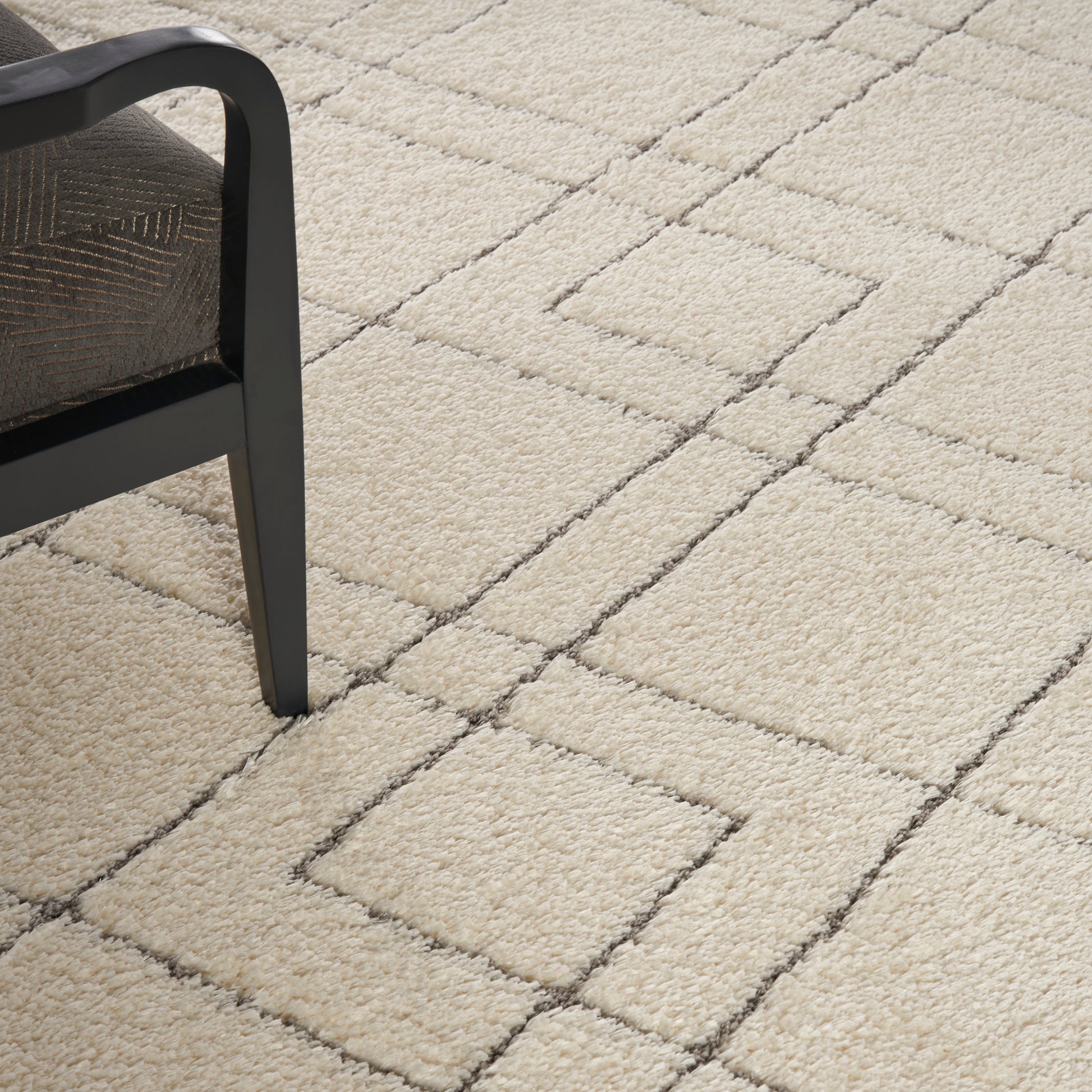 Nourison Home Dreamy Shag  Ivory  Contemporary