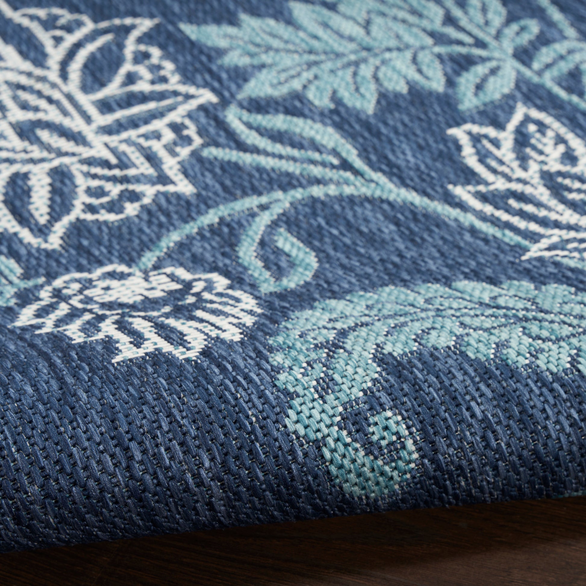 Nourison Home Garden Oasis  Navy  Contemporary
