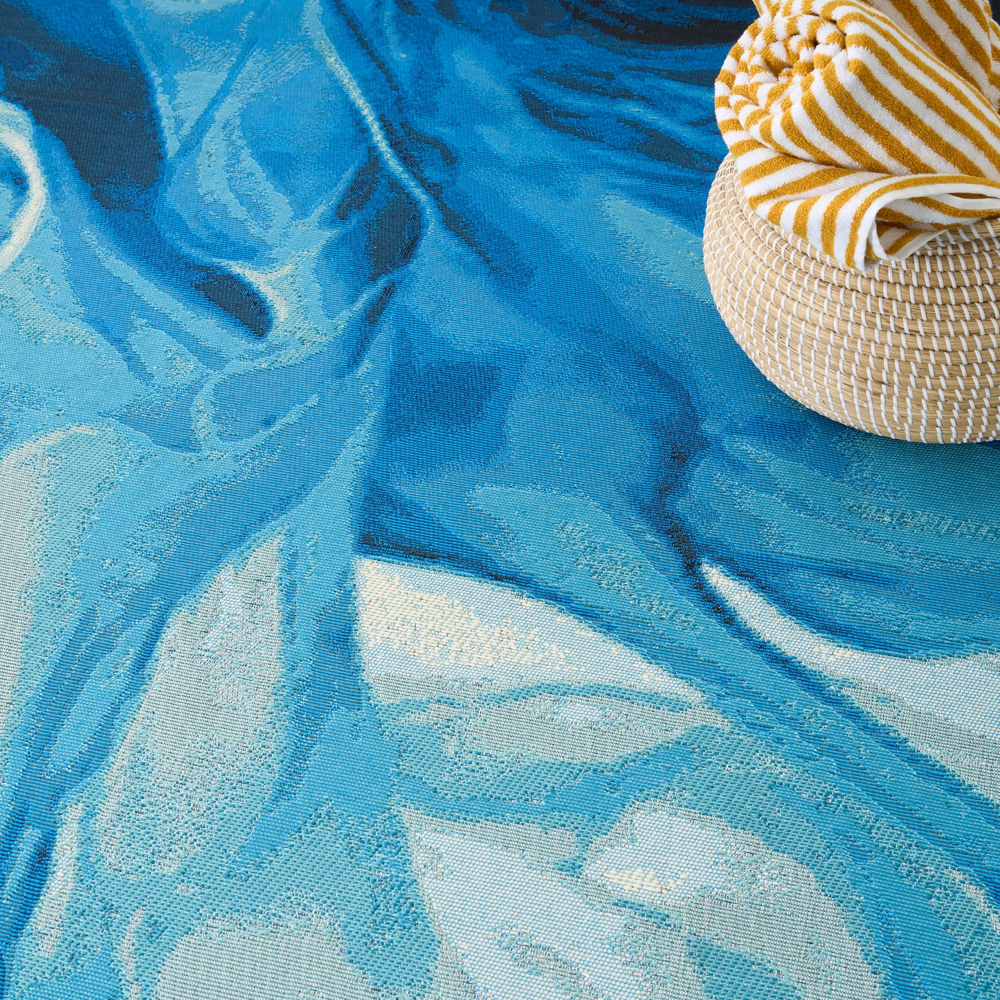 Nourison Home Color Splash  Blue Ivory  Contemporary