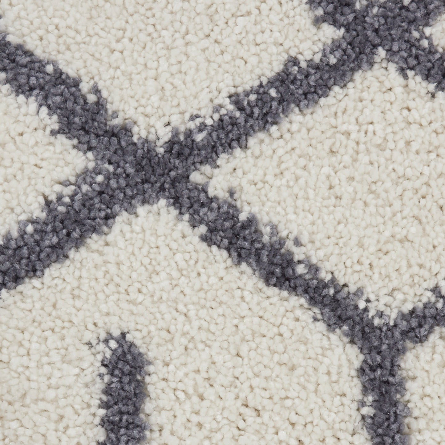 Nourison Home Moroccan Shag  White  Transitional