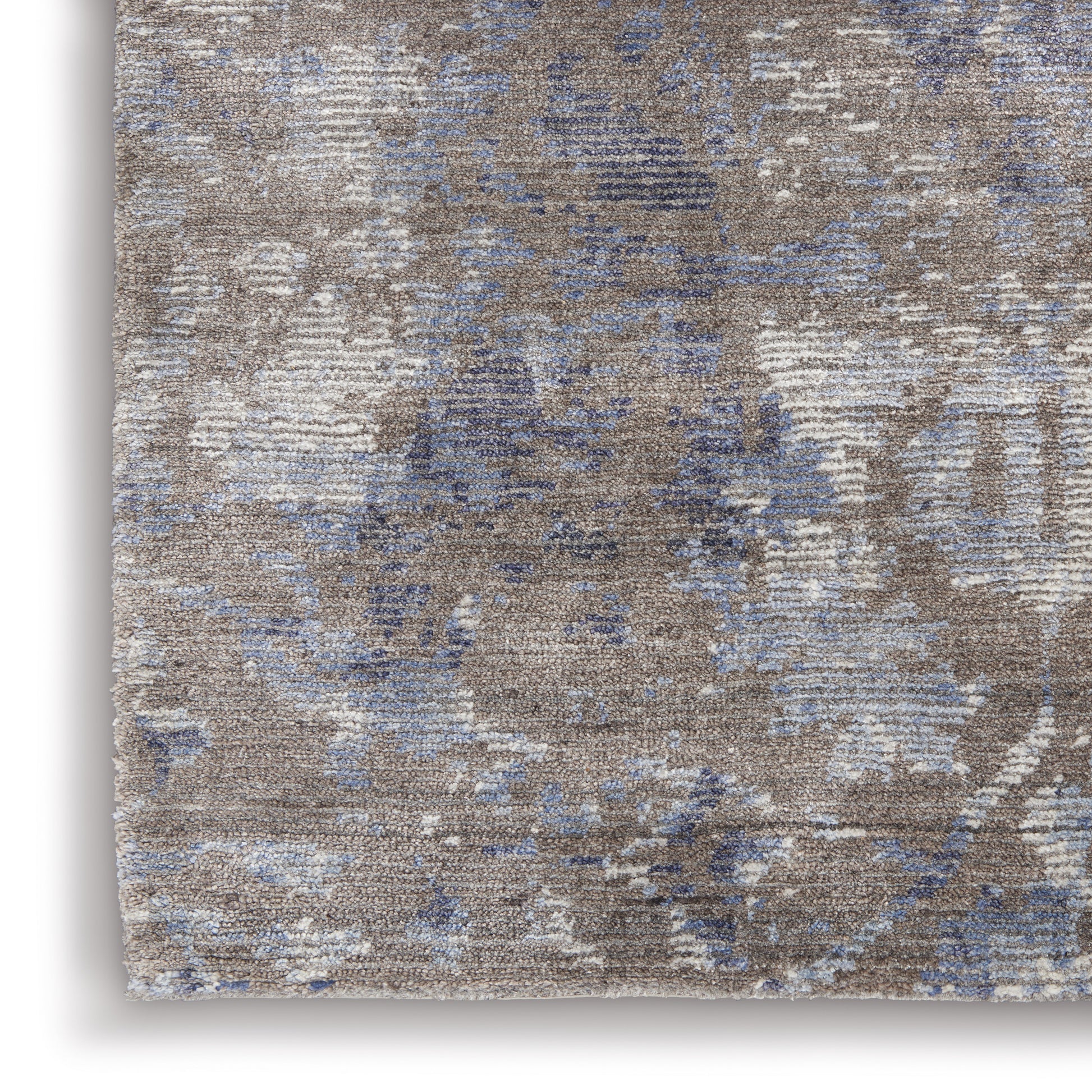 Nourison Home Lucent  Dove  Transitional