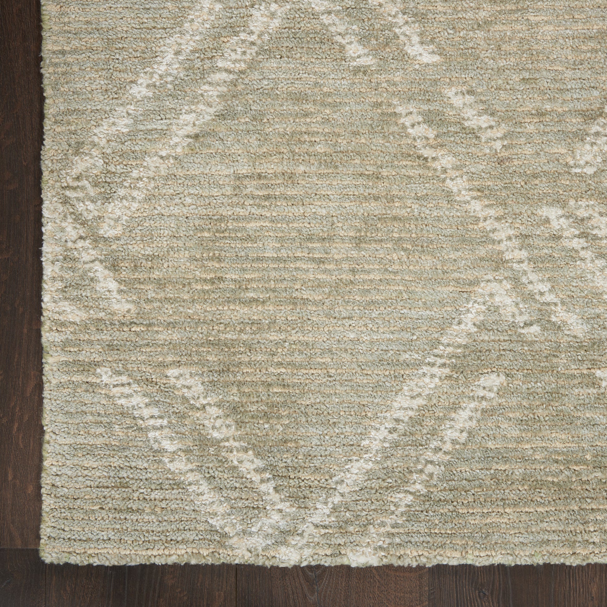 Nourison Home Venosa  Green Ivory  Contemporary