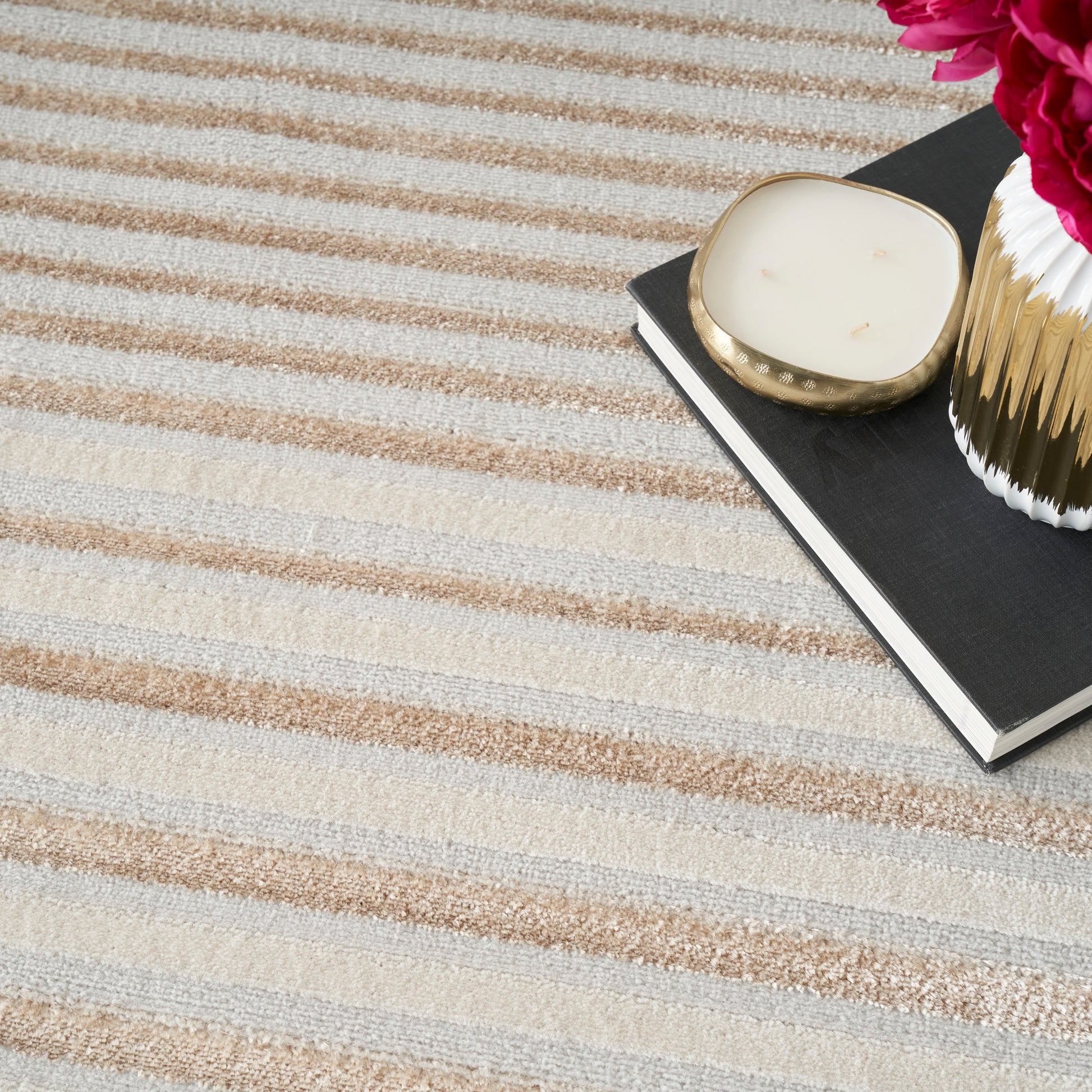 Nourison Home Splash  Beige Silver  Contemporary