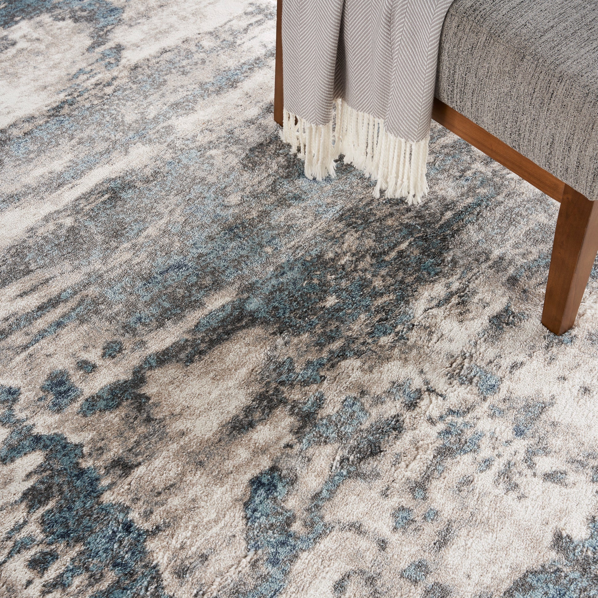 Nourison Home American Manor  Ivory Blue  Contemporary