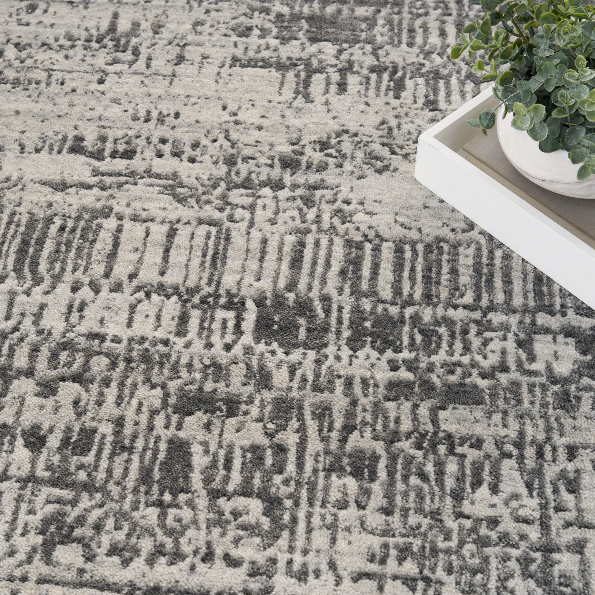 Nourison Home Harmony  Ivory Charcoal  Contemporary