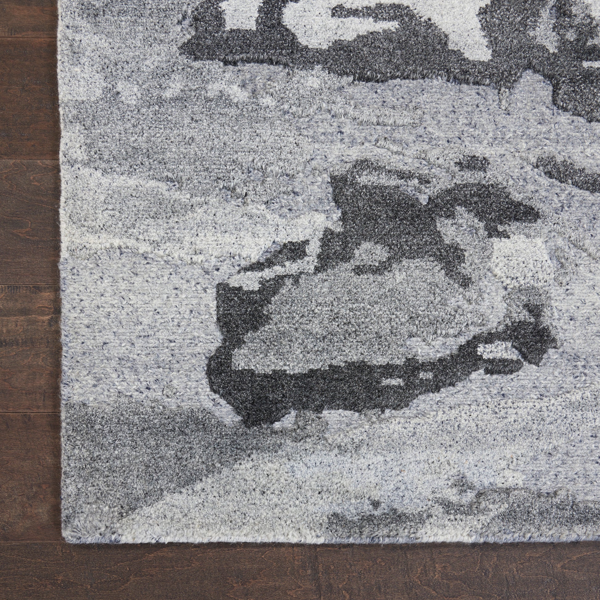 Nourison Home Divine  Smoke  Contemporary