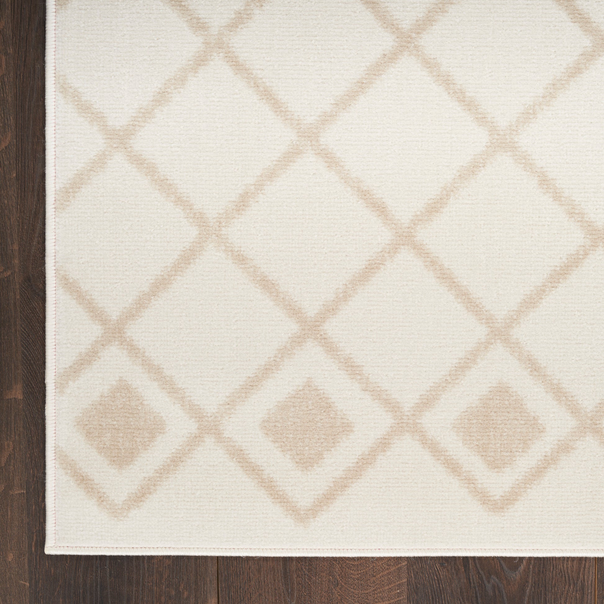 Nourison Home Grafix  Ivory Beige  Transitional