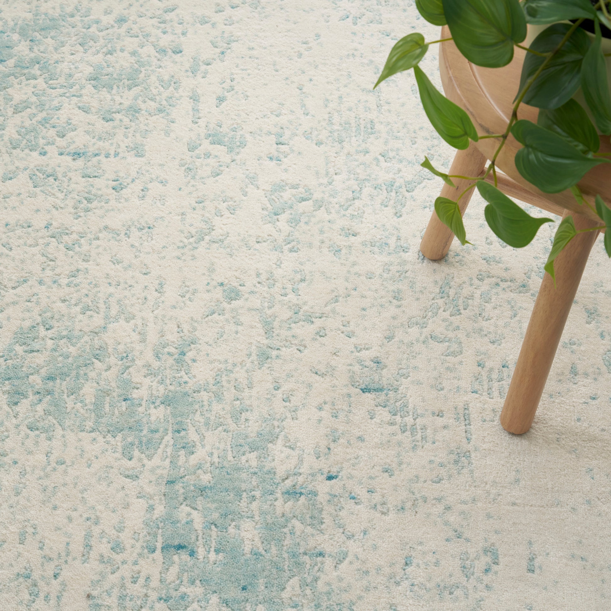 Nourison Home Harmony  Ivory Aqua  Contemporary