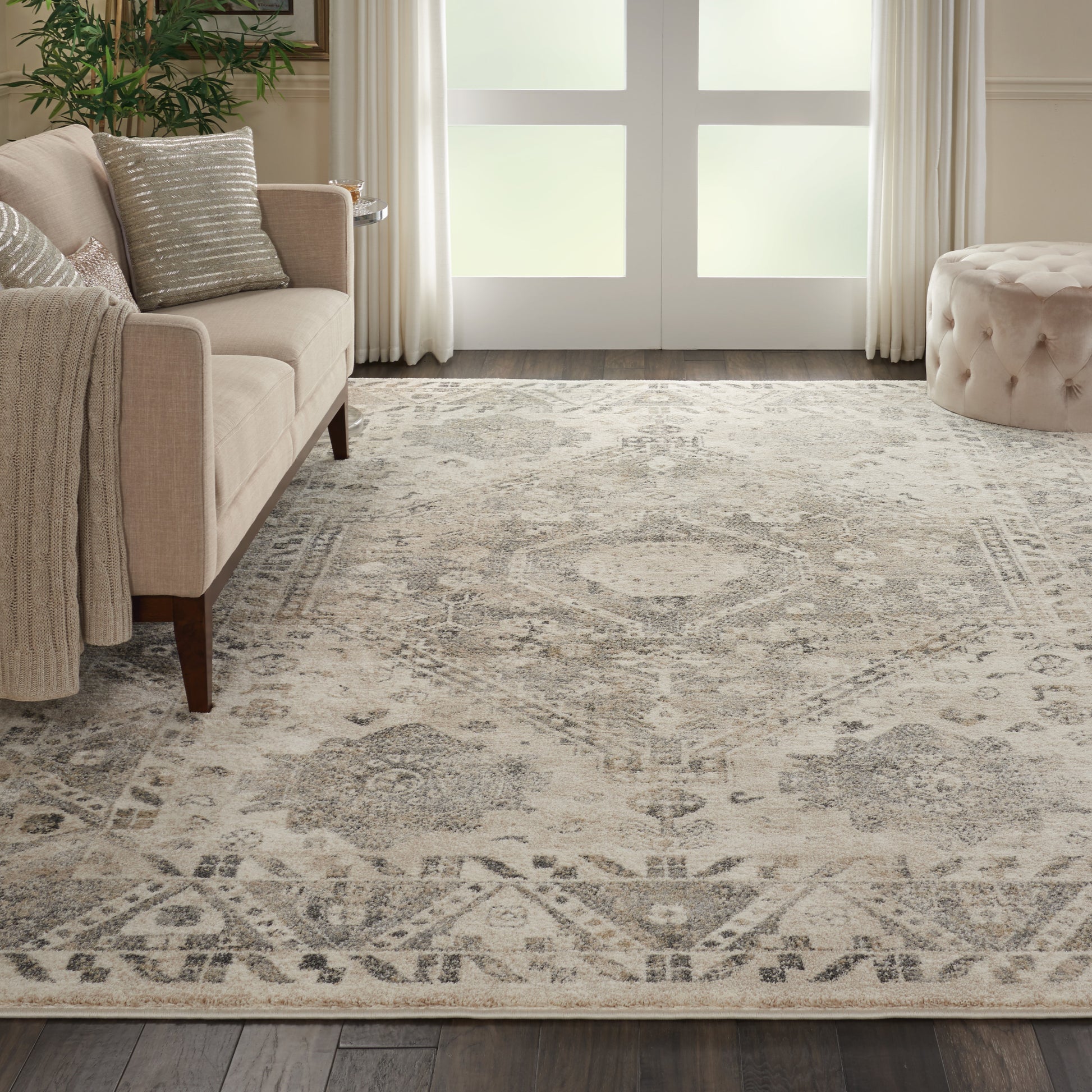 Nourison Home Fusion  Cream Grey  Traditional