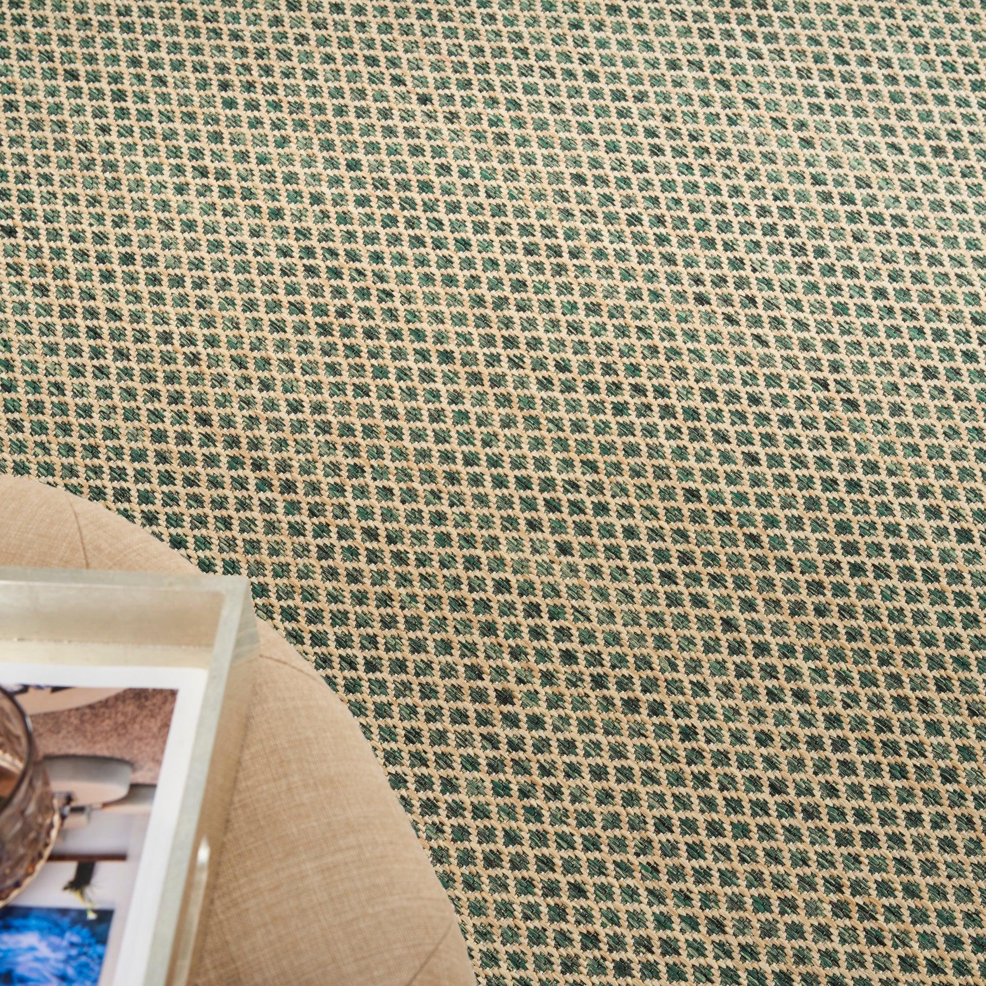 Nourison Home Courtyard  Green  Contemporary