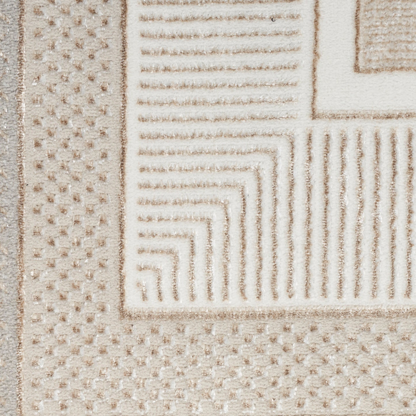 Nourison Home Glitz  Ivory  Contemporary