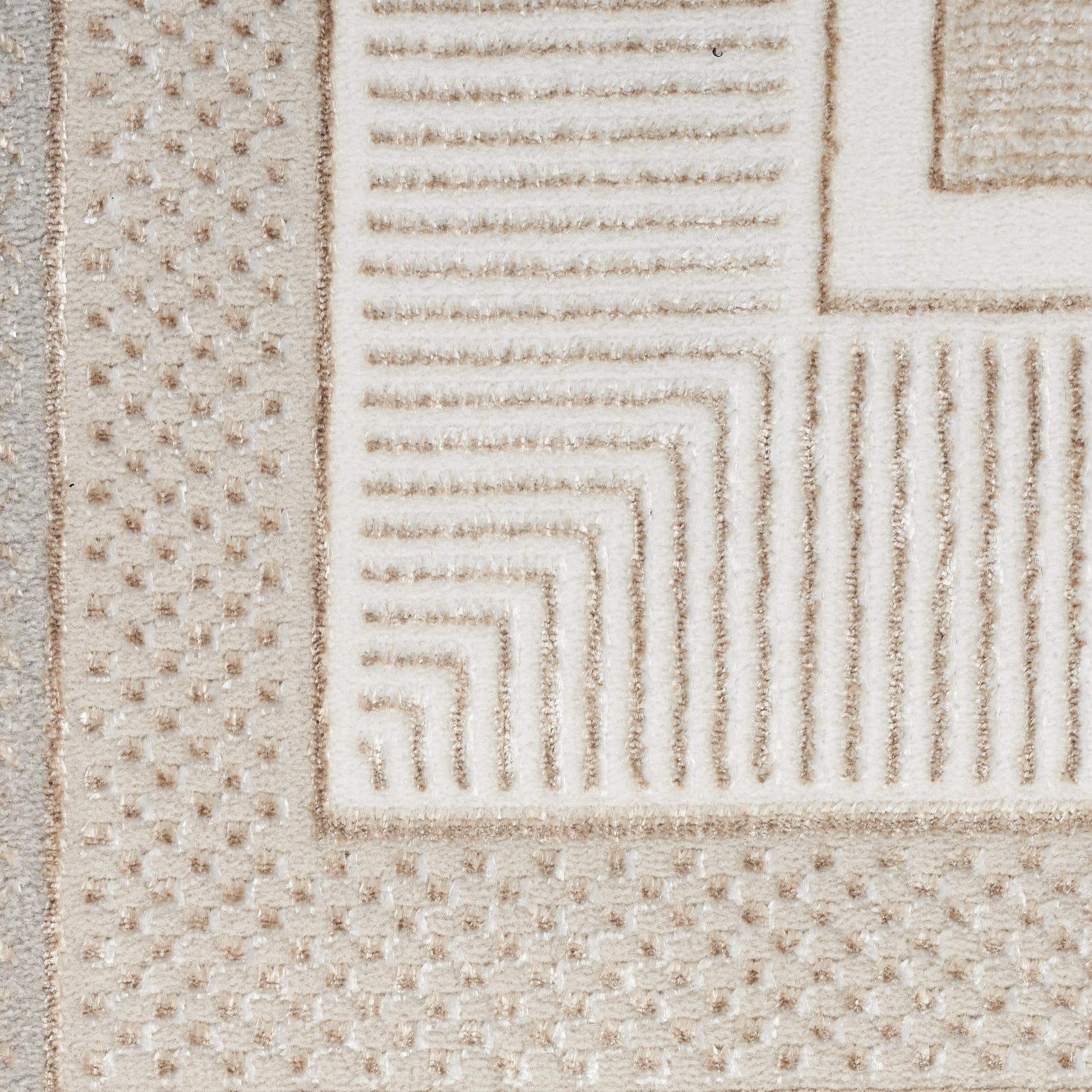 Nourison Home Glitz  Ivory  Contemporary