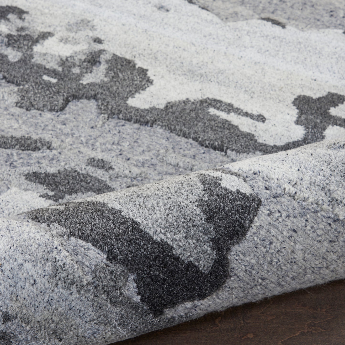 Nourison Home Divine  Smoke  Contemporary