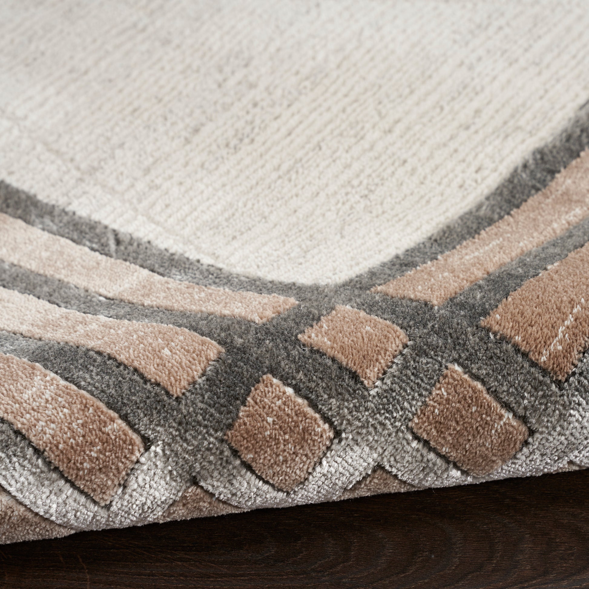 Nourison Home Desire  Ivory Silver  Contemporary