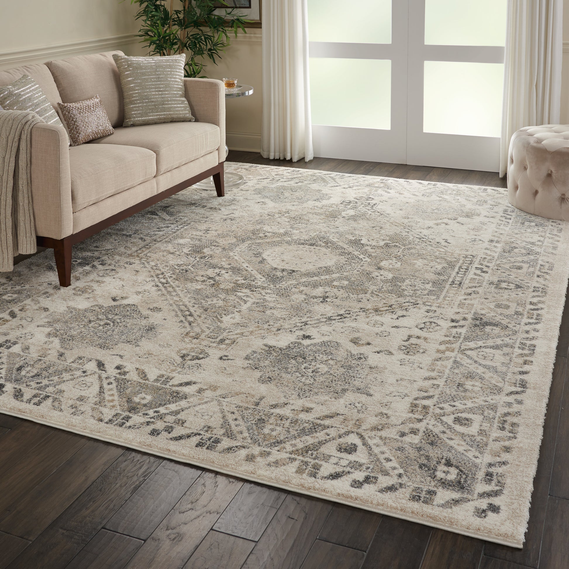 Nourison Home Fusion  Cream Grey  Traditional