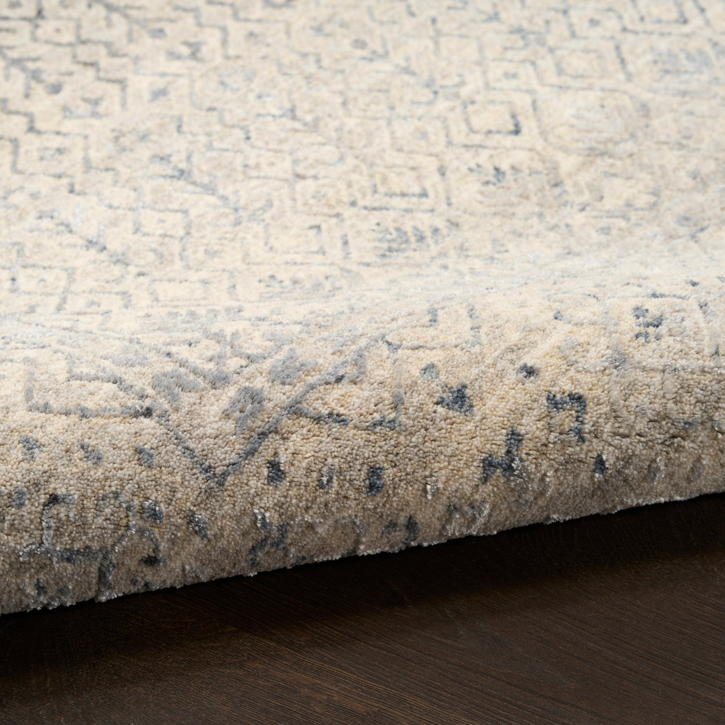 Nourison Home Sultana  Ivory Blue  Traditional