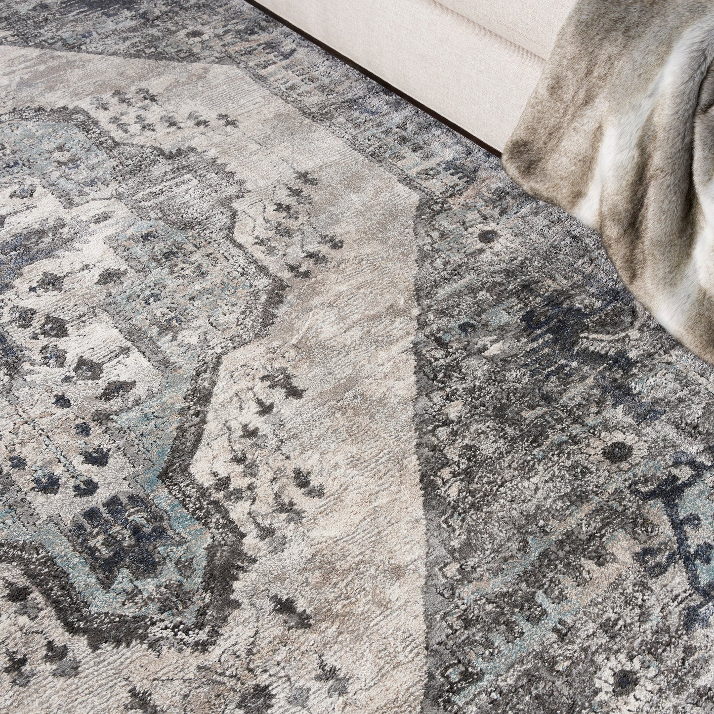 Nourison Home American Manor  Grey  Traditional