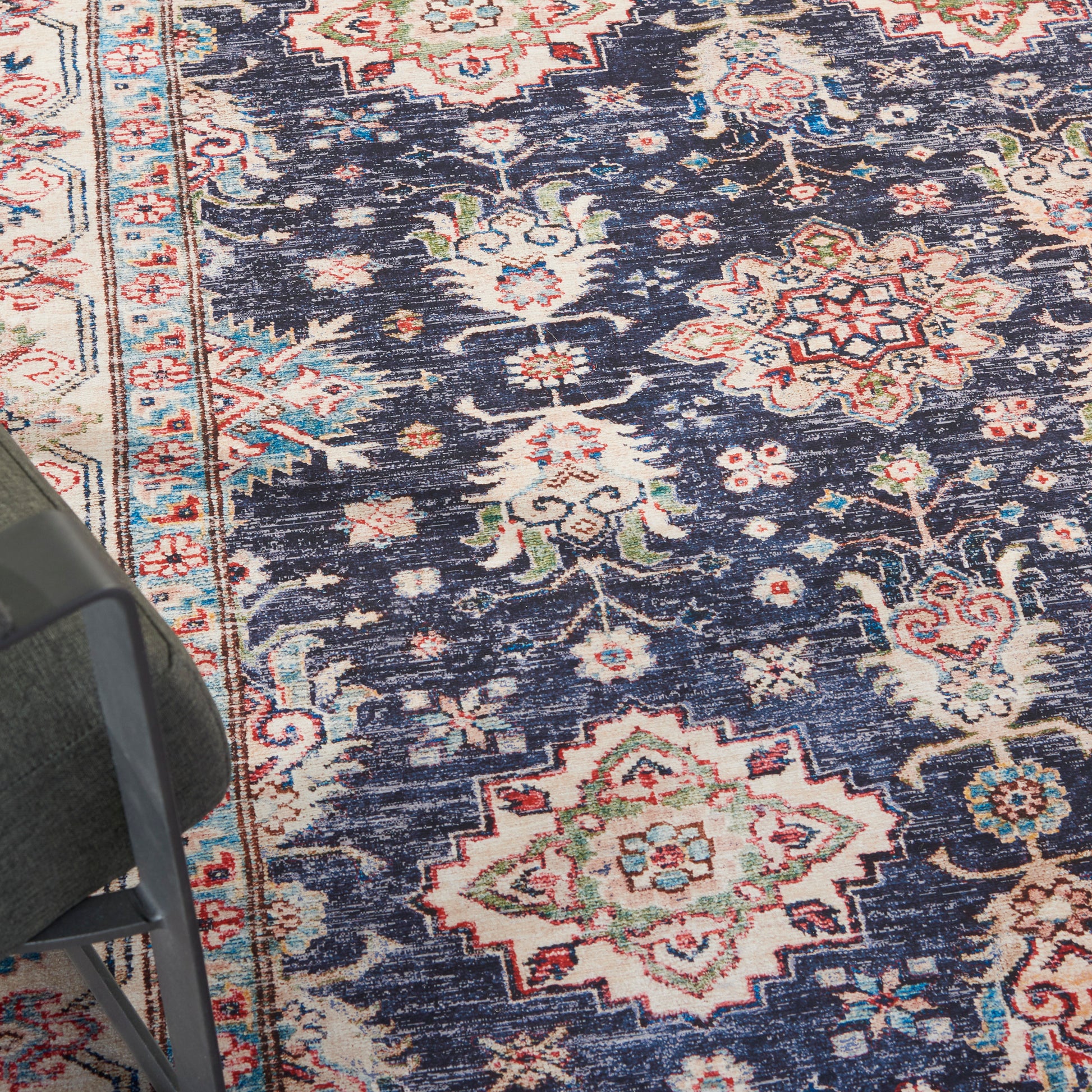 Nourison Home Fulton  Navy  Traditional