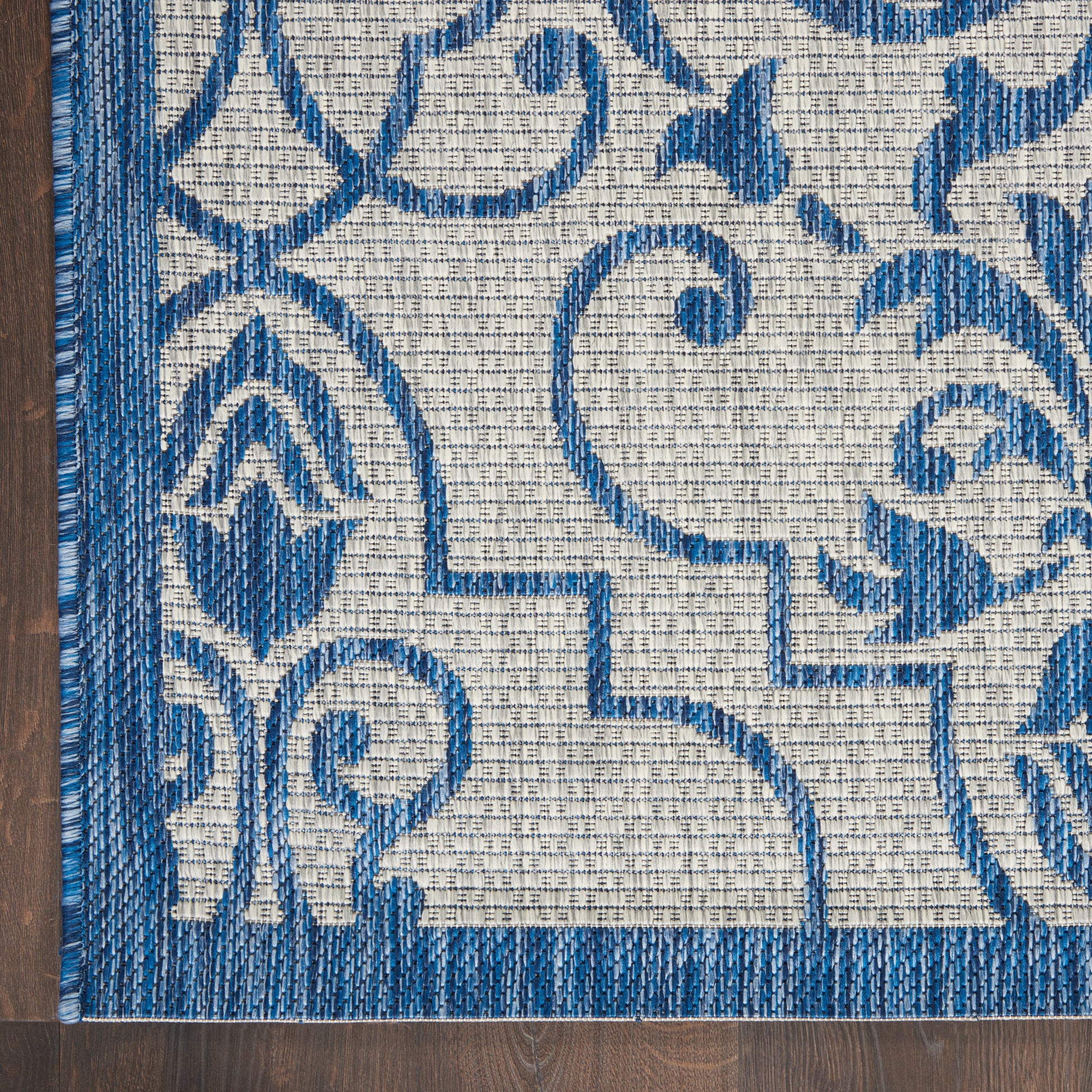 Nourison Home Country Side  Ivory Blue  Transitional