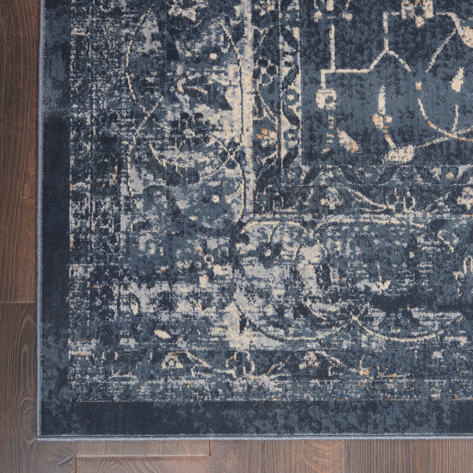 Nourison Home Malta  Navy  Traditional