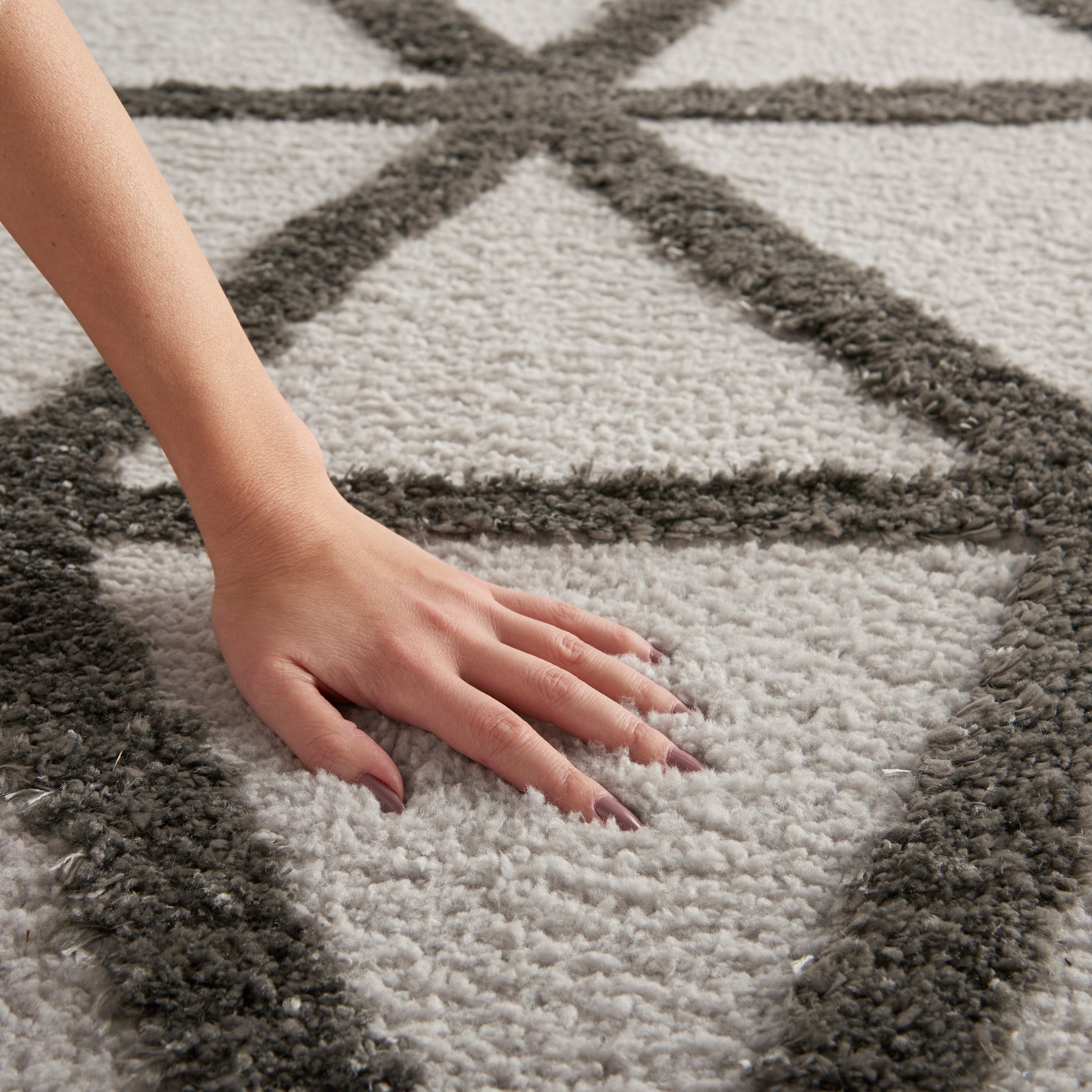 Nourison Home Highlands  Grey  Contemporary