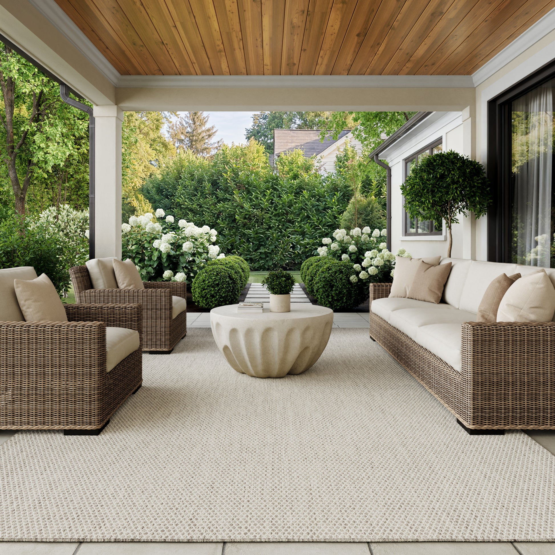 Nourison Home Courtyard  Ivory Silver  Contemporary
