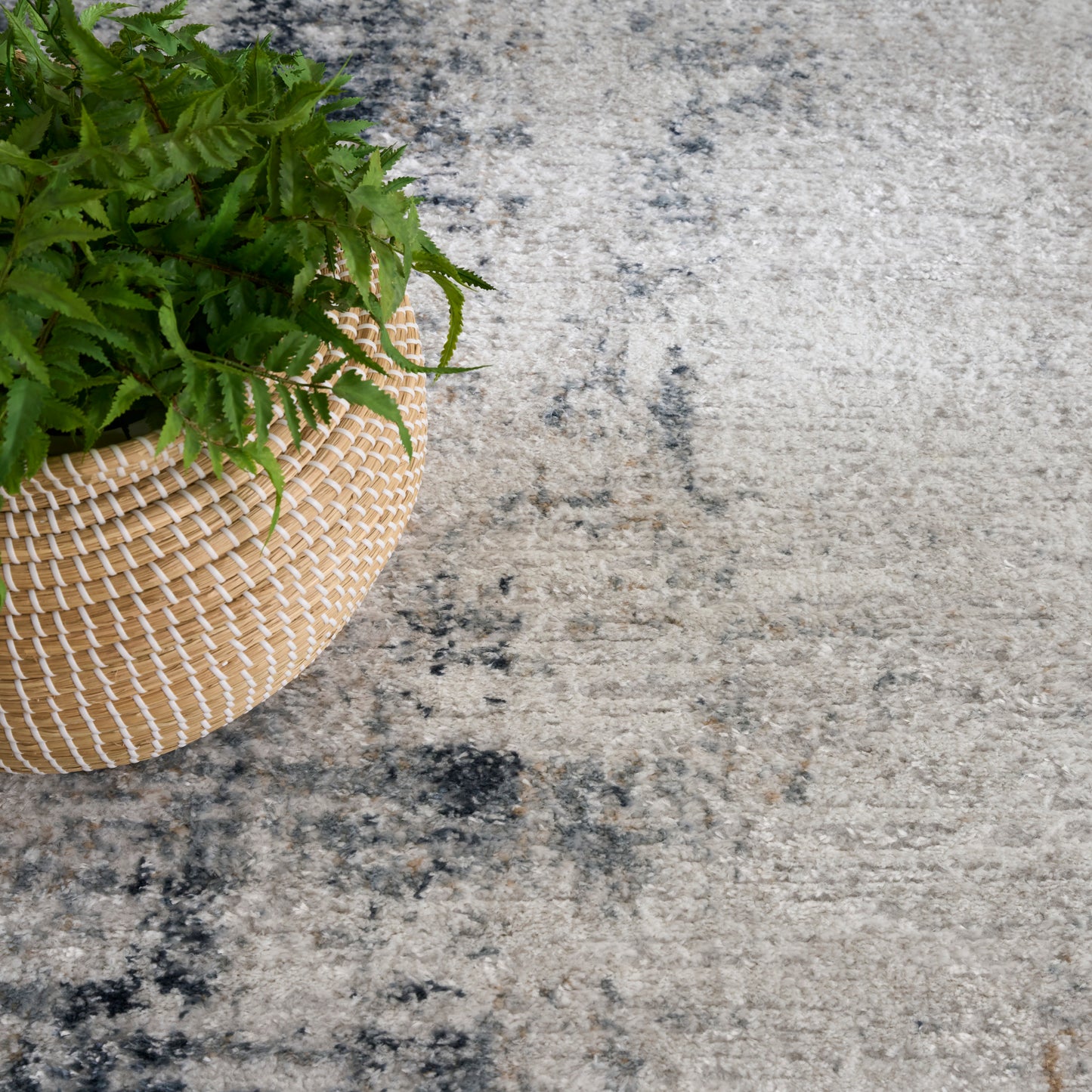 Nourison Home Dekor  Grey Navy  Contemporary