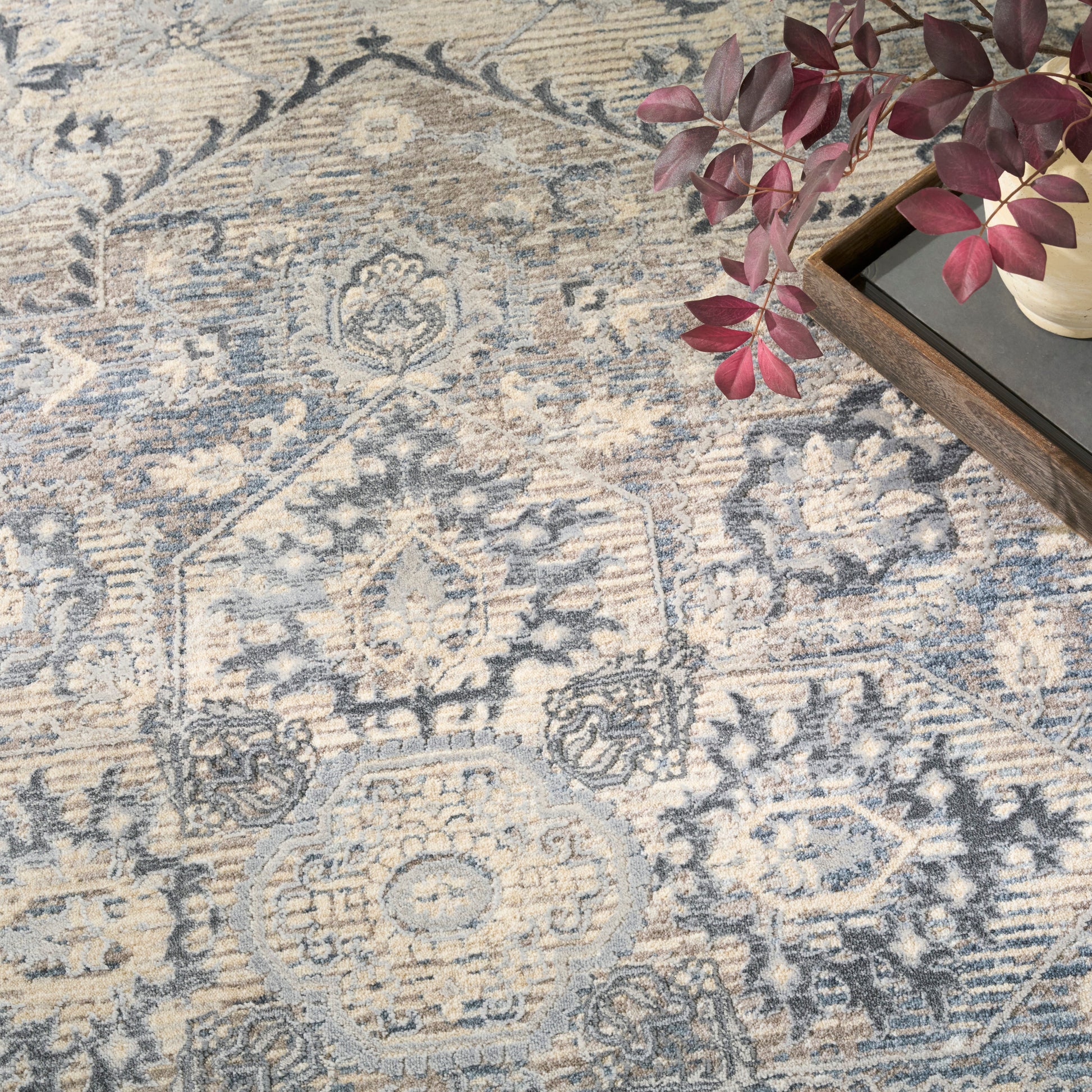 Nourison Home Sultana  Ivory Blue  Traditional