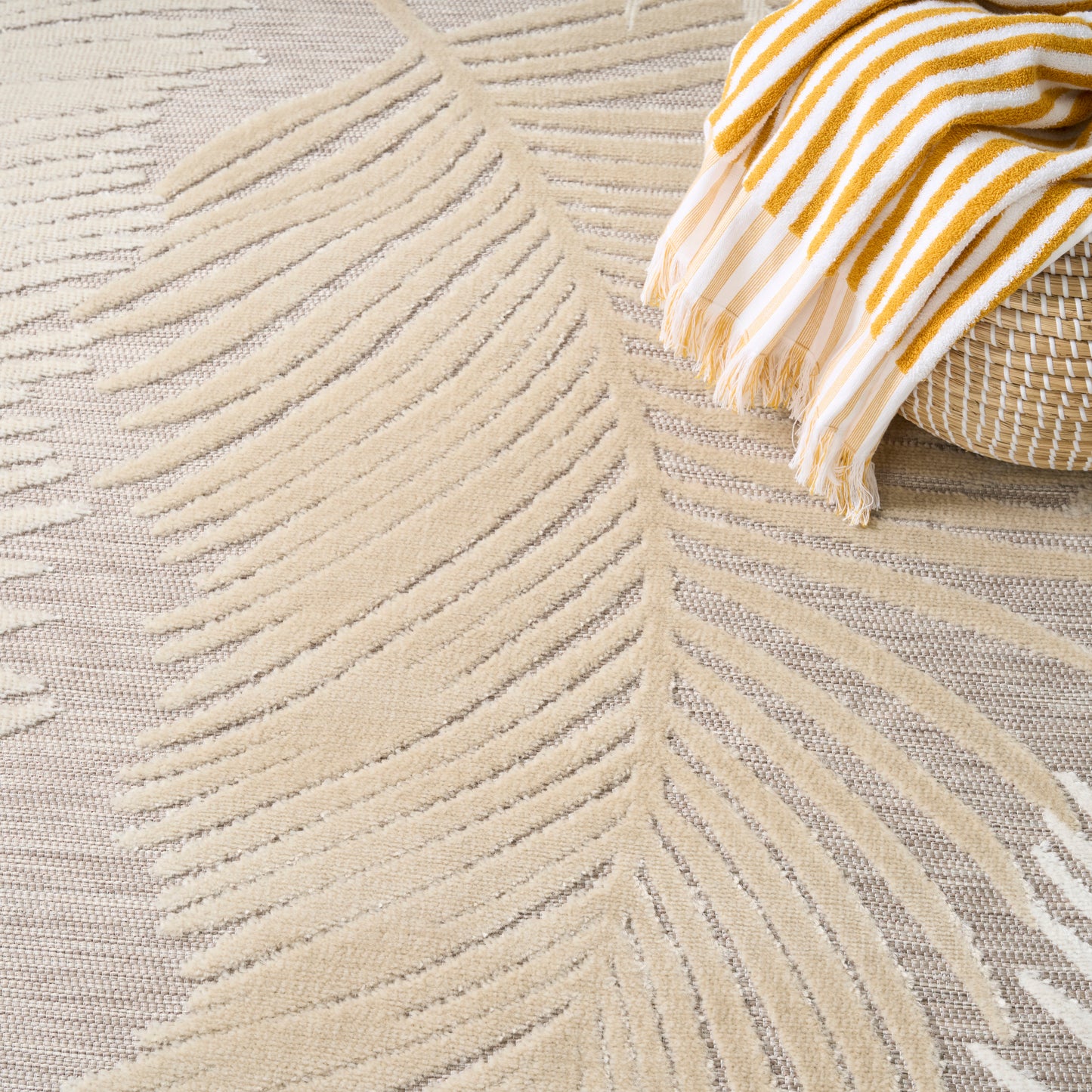 Nourison Home Suncoast  Beige  Contemporary