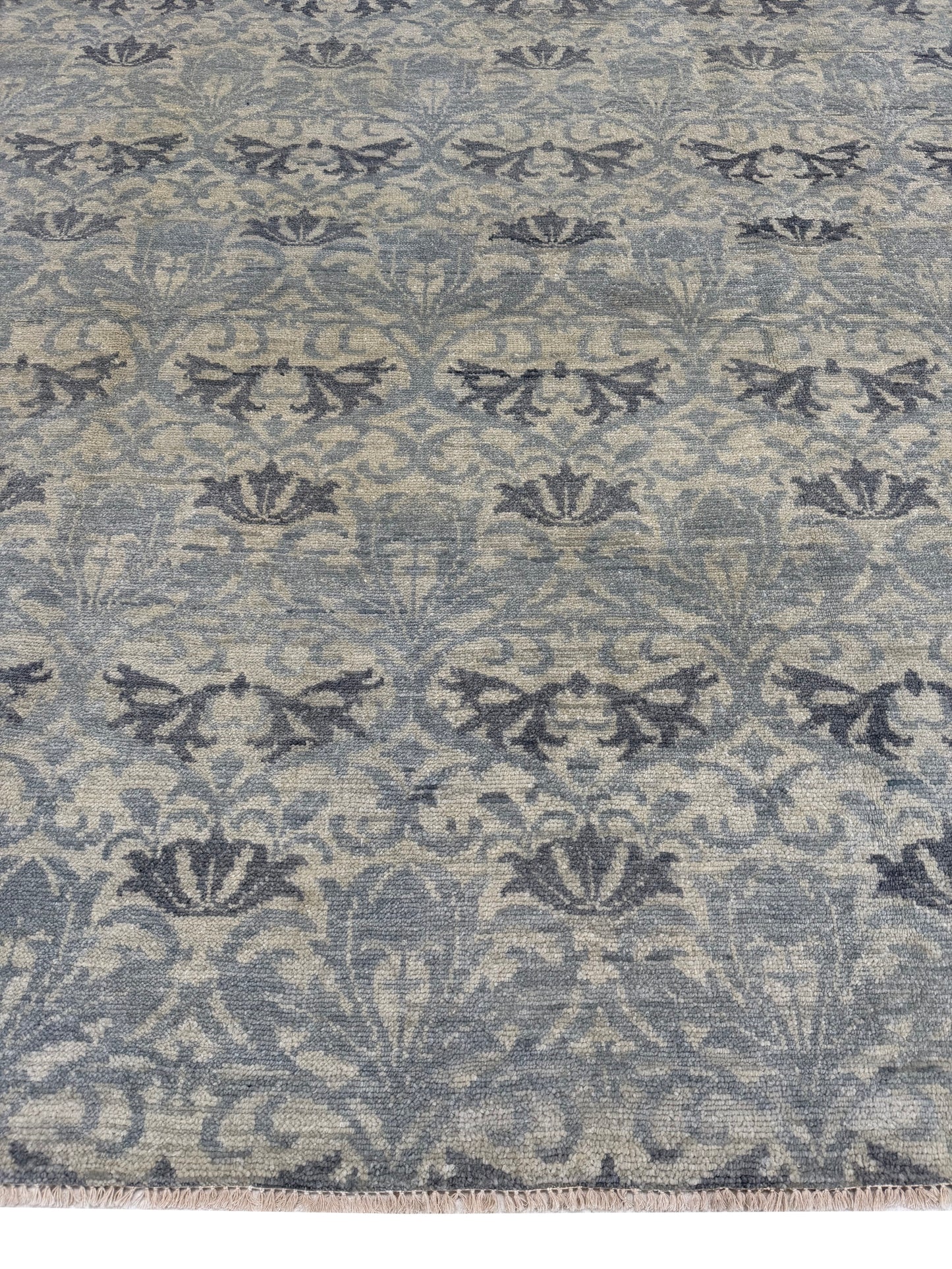 Artisan Samara Lt.Grey Transitional Knotted Rug