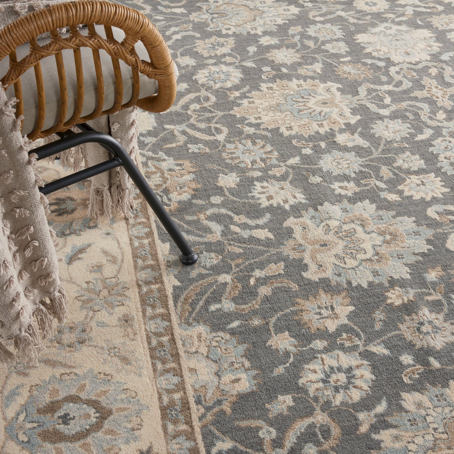 Nourison Home Living Treasures  Grey Ivory  Traditional