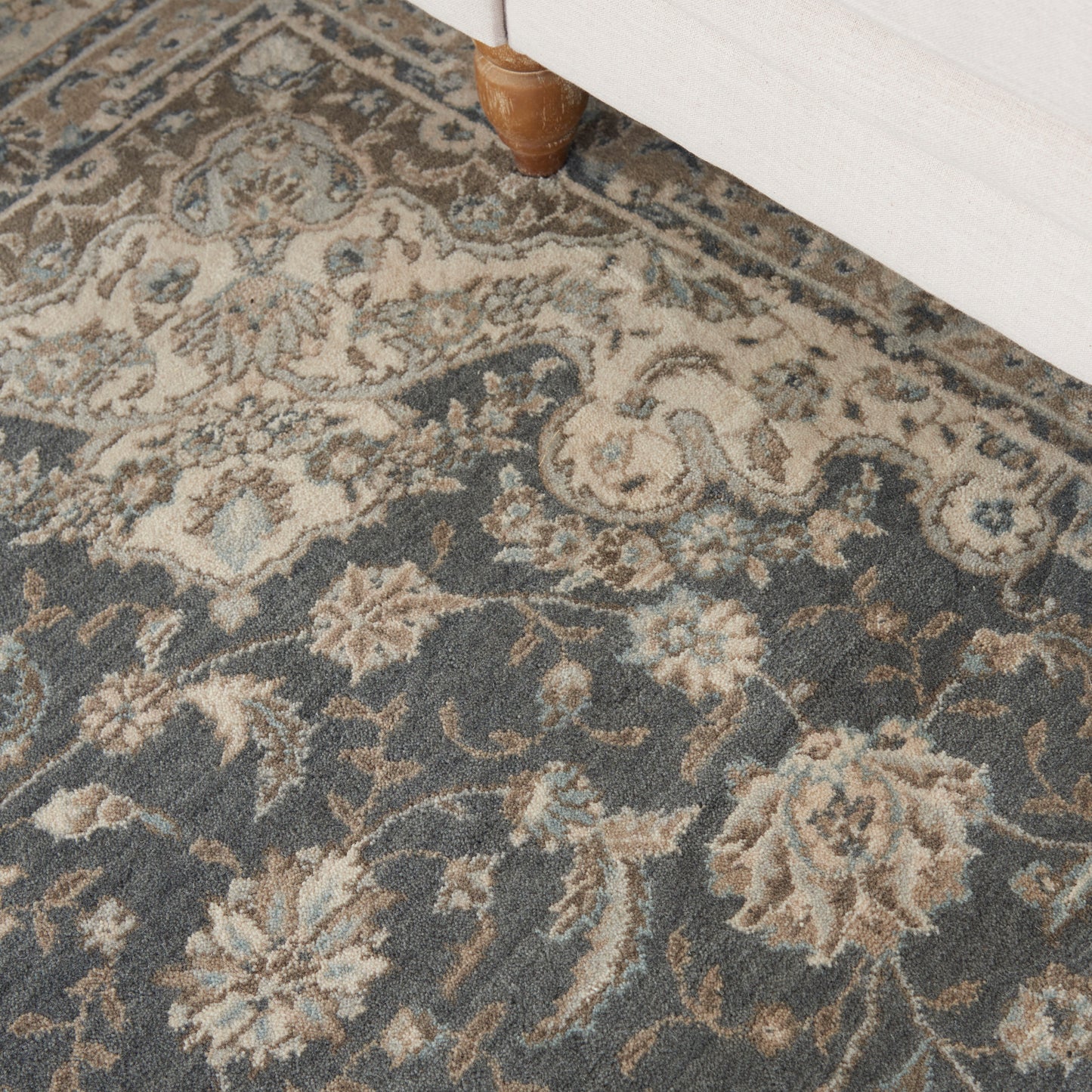 Nourison Home Living Treasures  Grey Ivory  Traditional