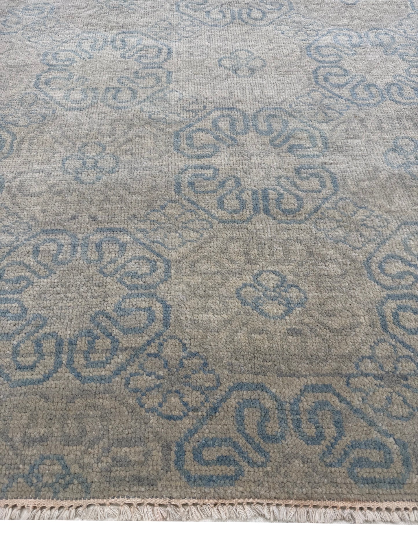 Artisan Samara Lt.Grey Transitional Knotted Rug