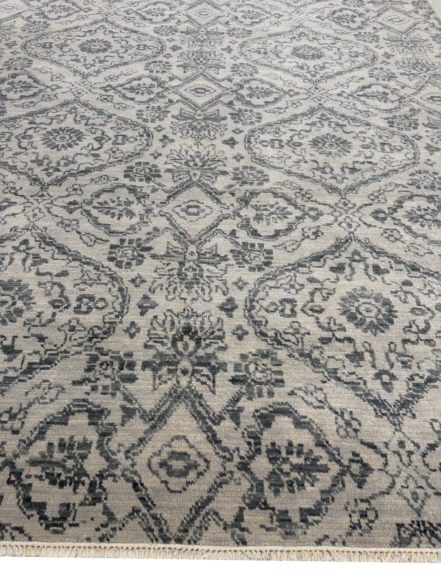 Artisan Samara Silver Transitional Knotted Rug