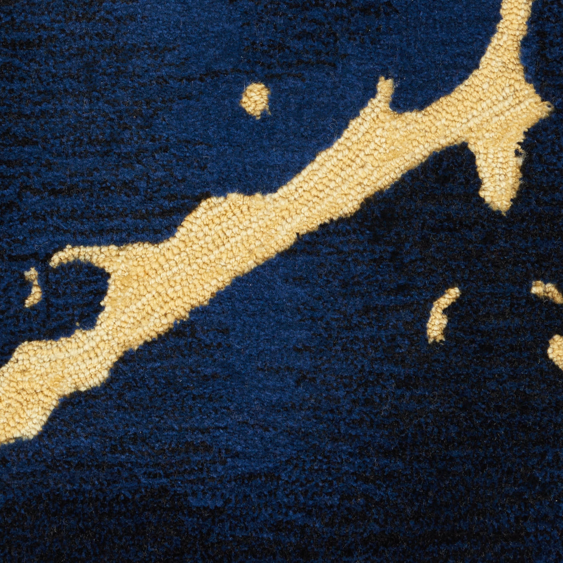 Nourison Home Symmetry  Navy  Contemporary