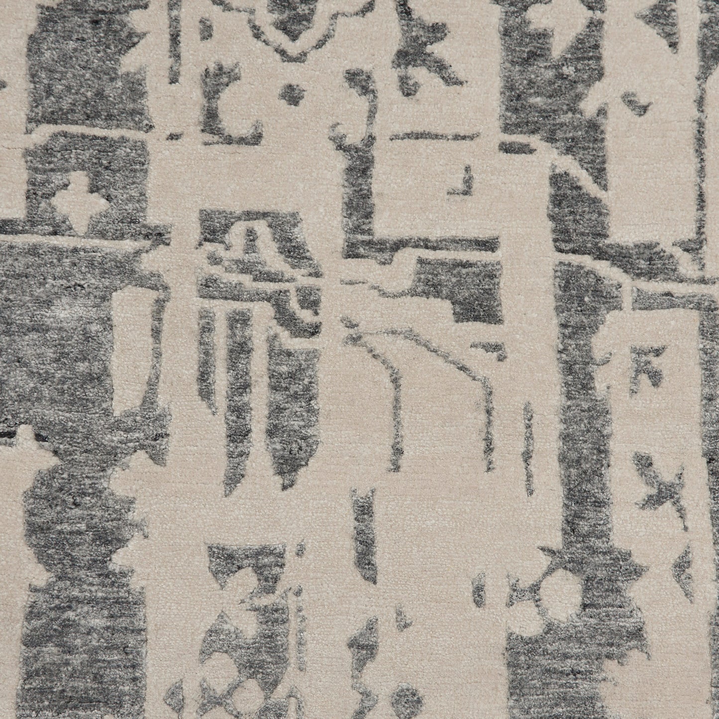 Nourison Home Silk Shadows  Ivory Grey  Transitional