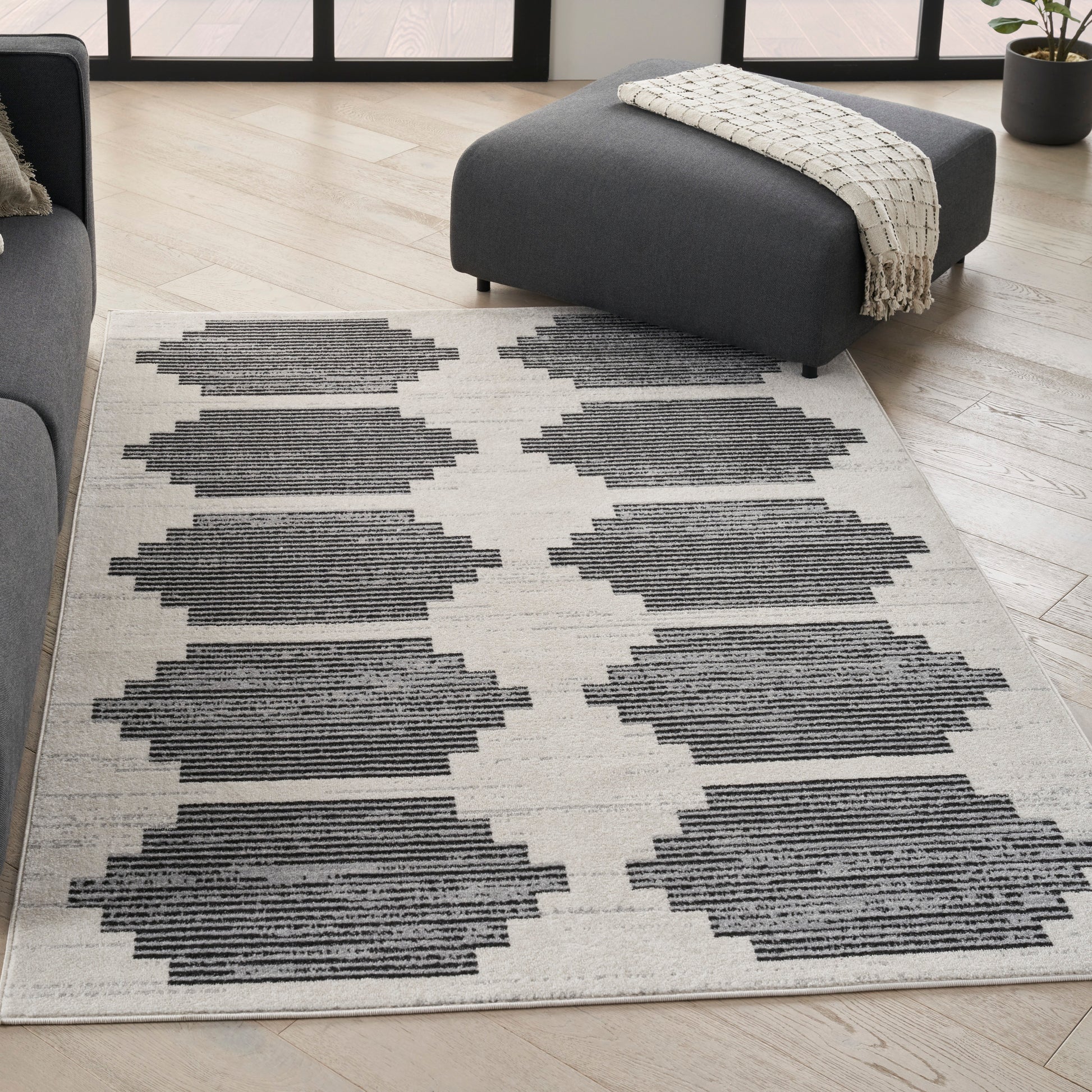Nourison Home Modern Passion  Ivory Grey  Contemporary