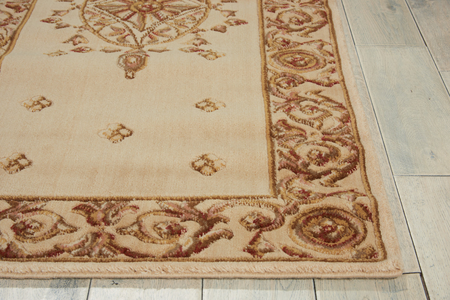 Nourison Home Ashton House  Beige  Traditional