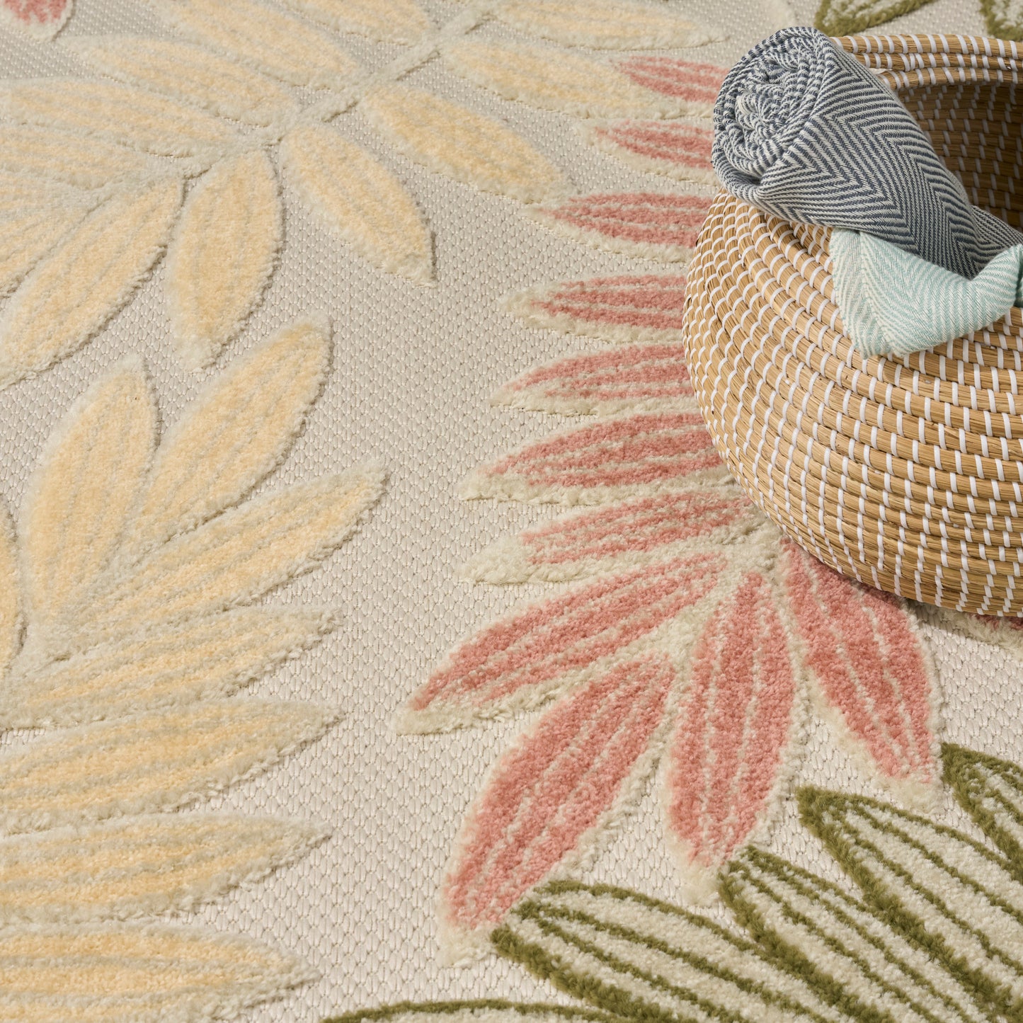 Nourison Home Aloha  Ivory Rose  Contemporary