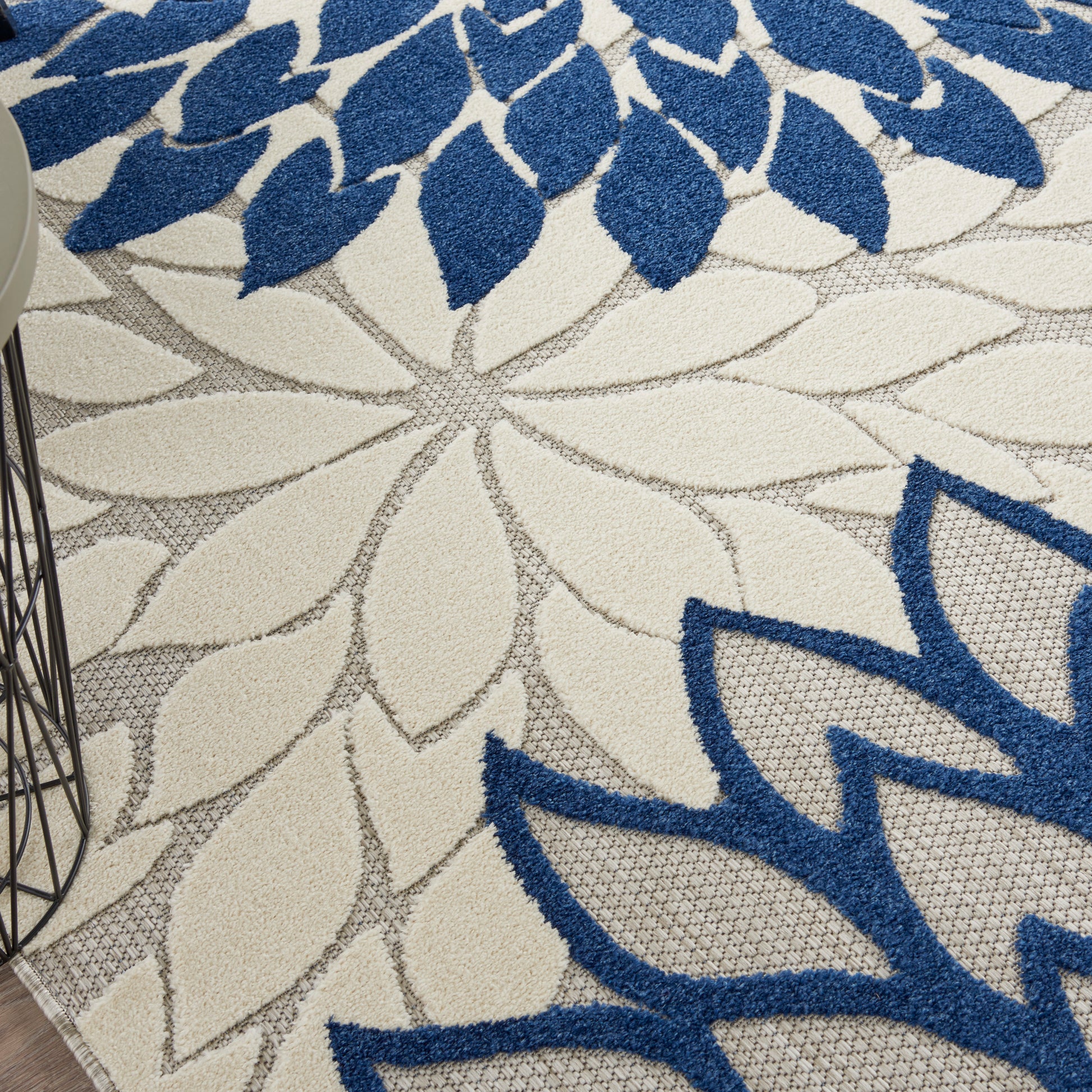 Nourison Home Aloha  Ivory Navy  Contemporary